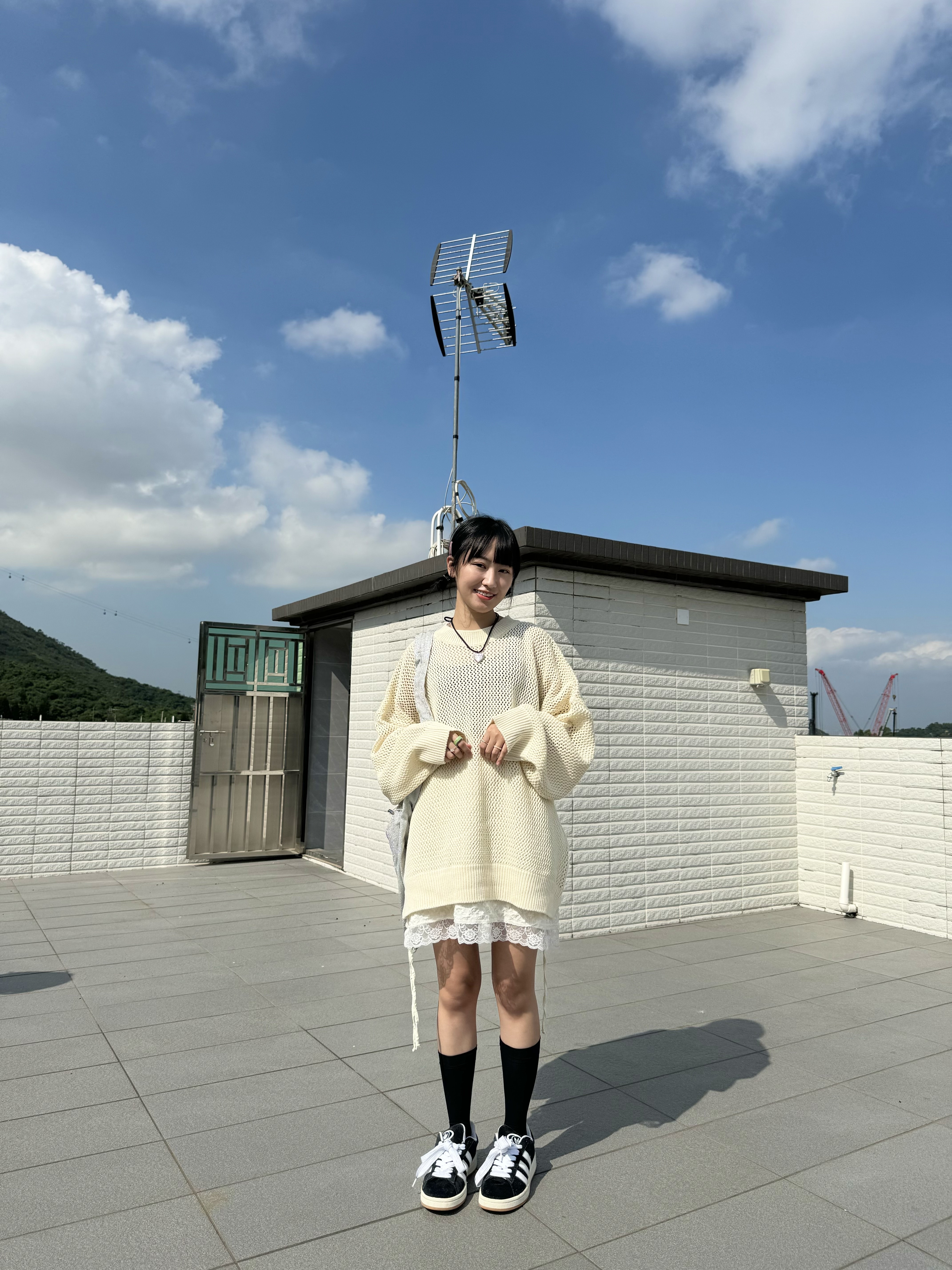 [ 4色入 ]UNISEX網網男生感TOP ( Ivory / Black )