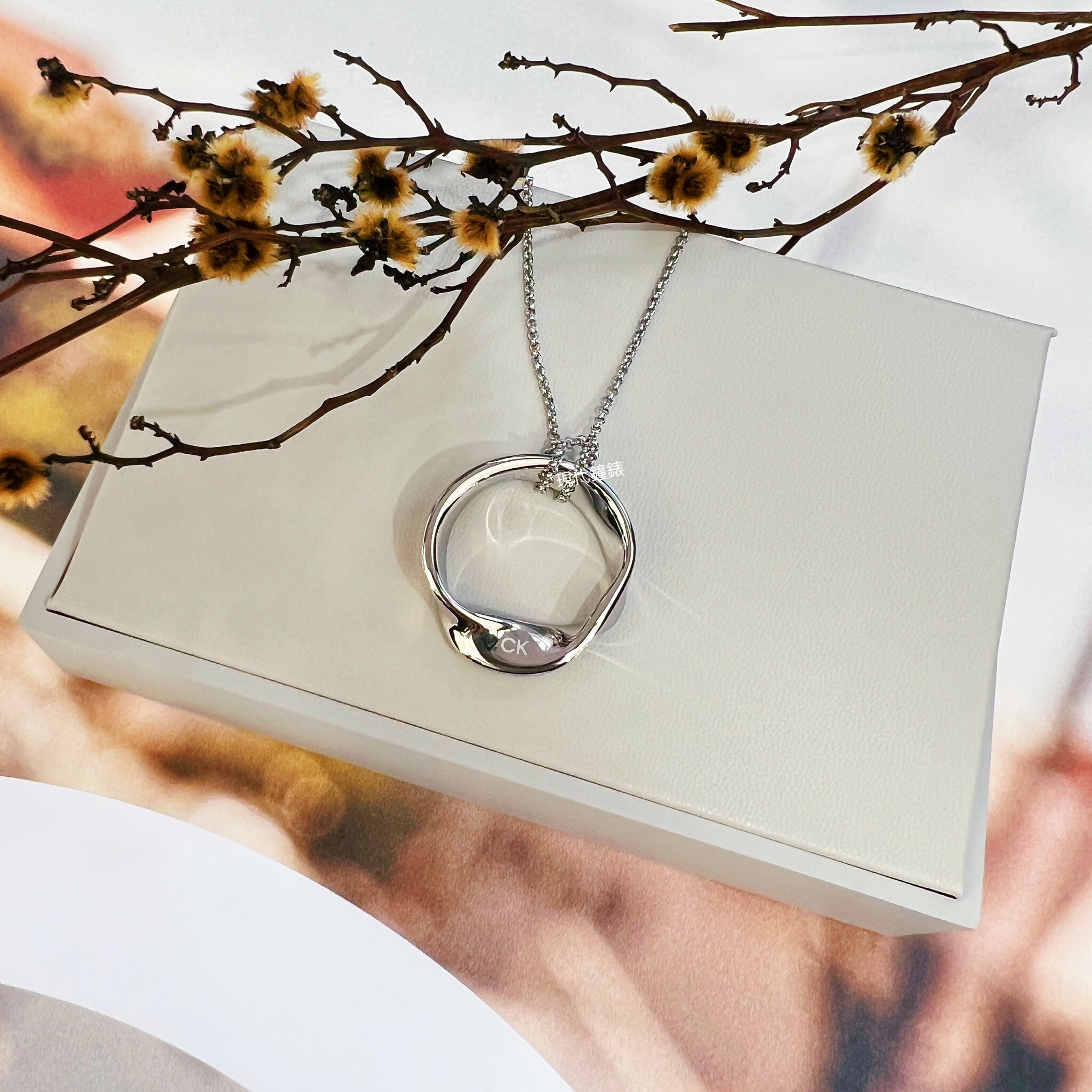 【Calvin Klein】扭轉項鍊 CKF35000525 現代鐘錶