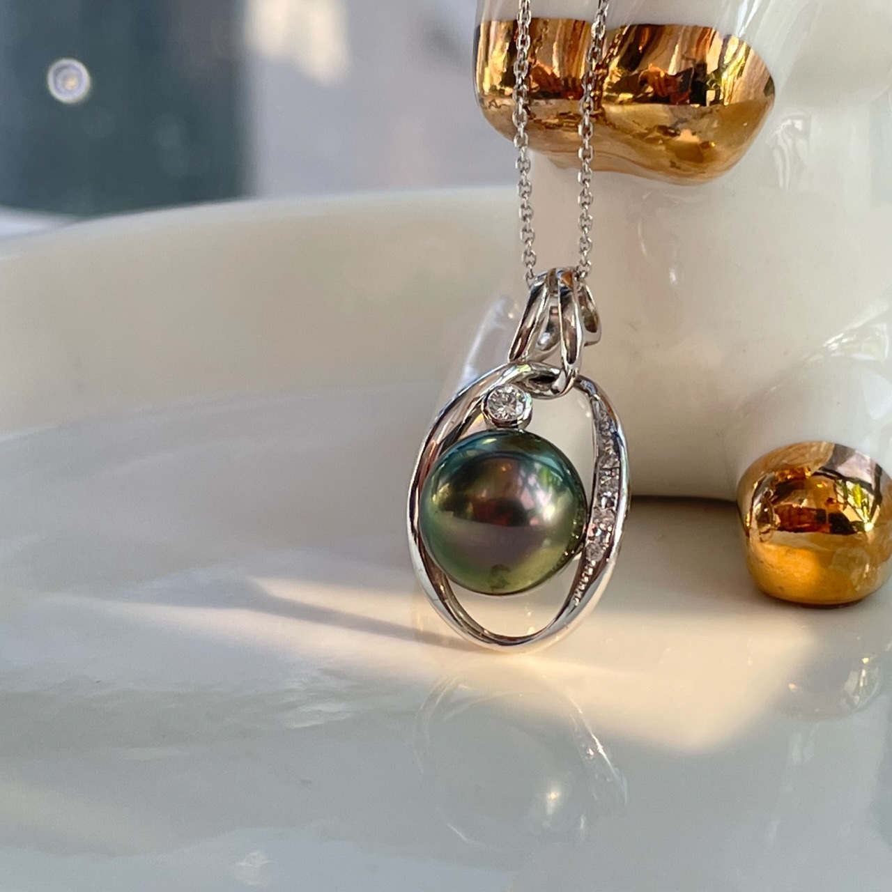 18K金大溪地黑珍珠鑽石套鍊 (10mm)