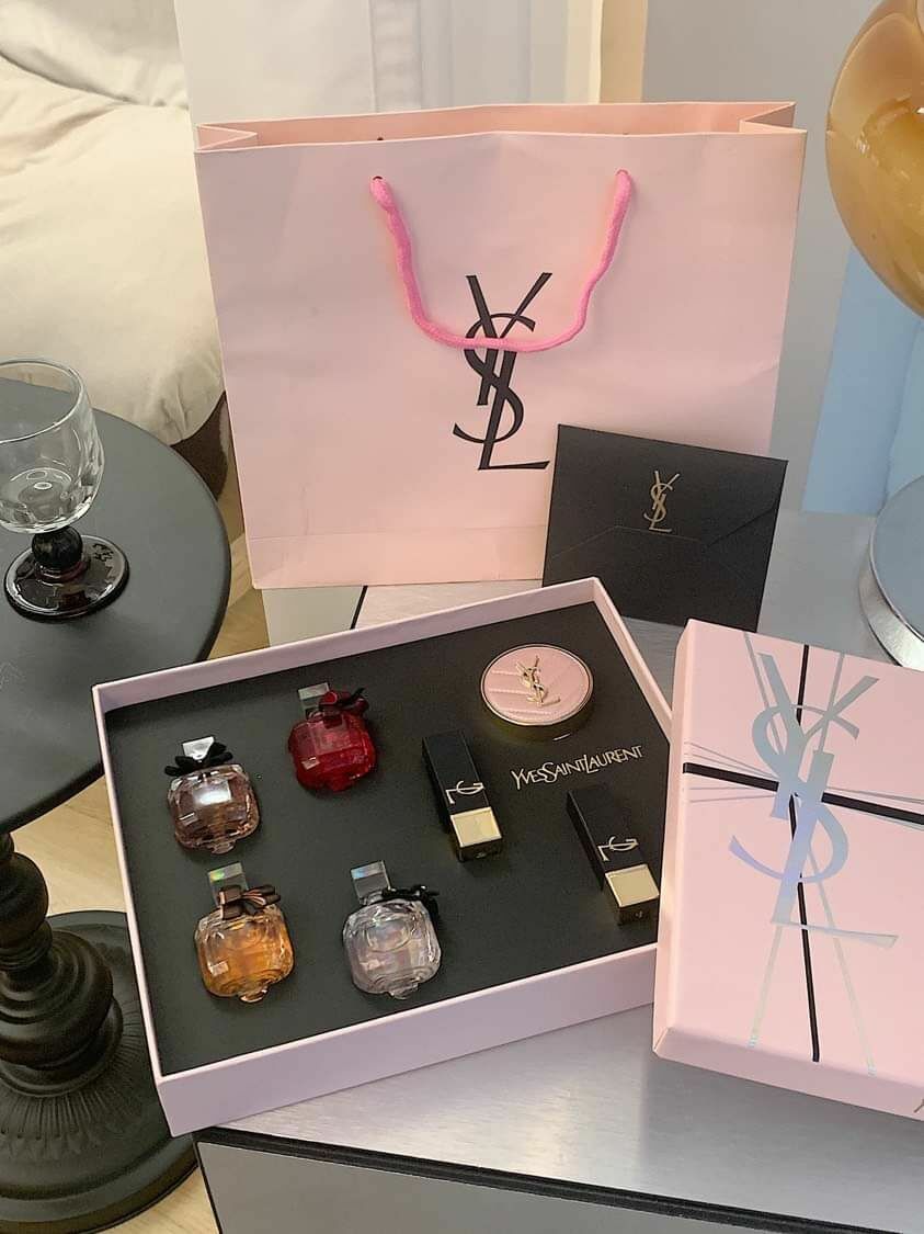 聖羅蘭浪漫女神七件組禮盒(三款選擇)