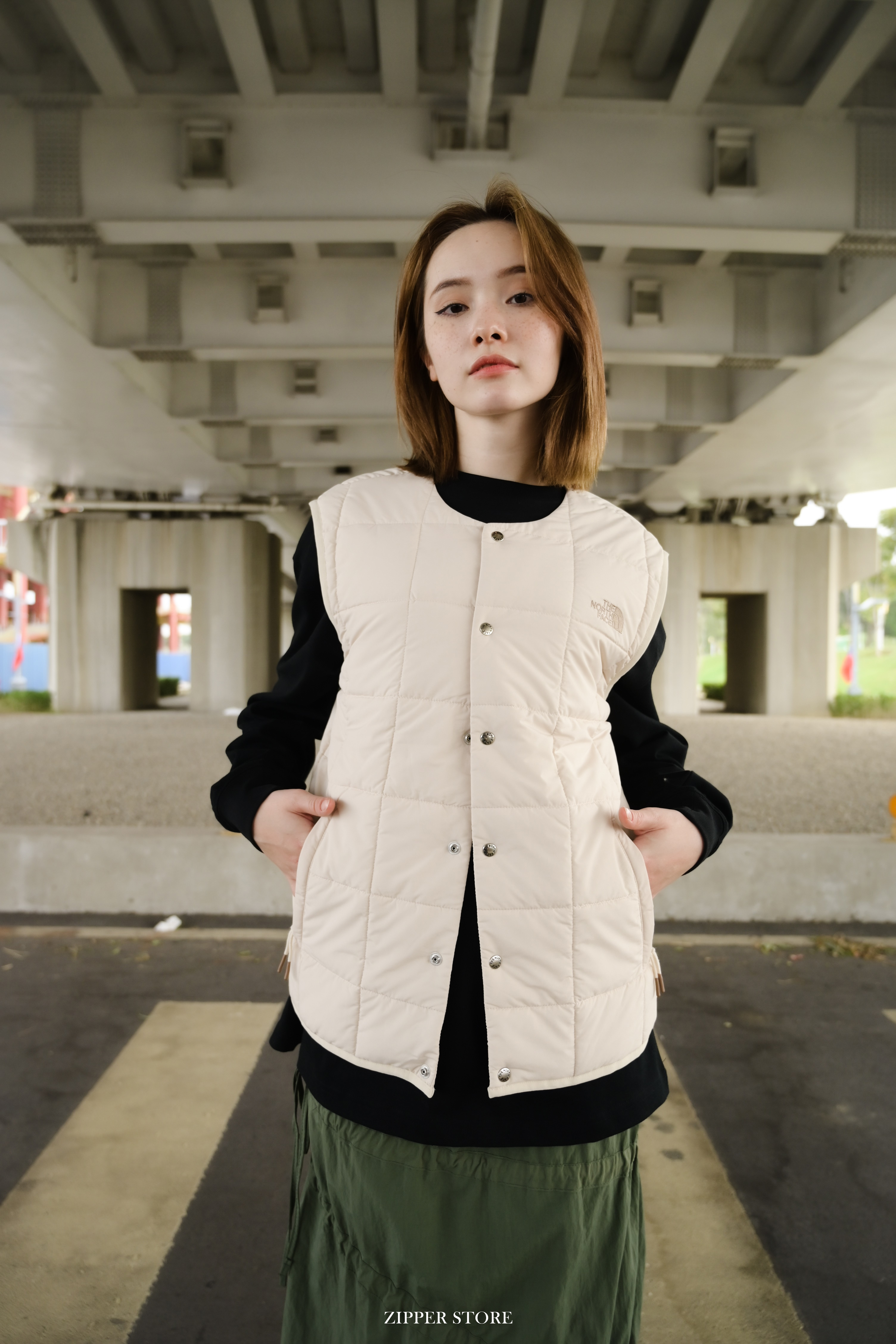 THE NORTH FACE CAMPER V VEST 輕量格紋背心