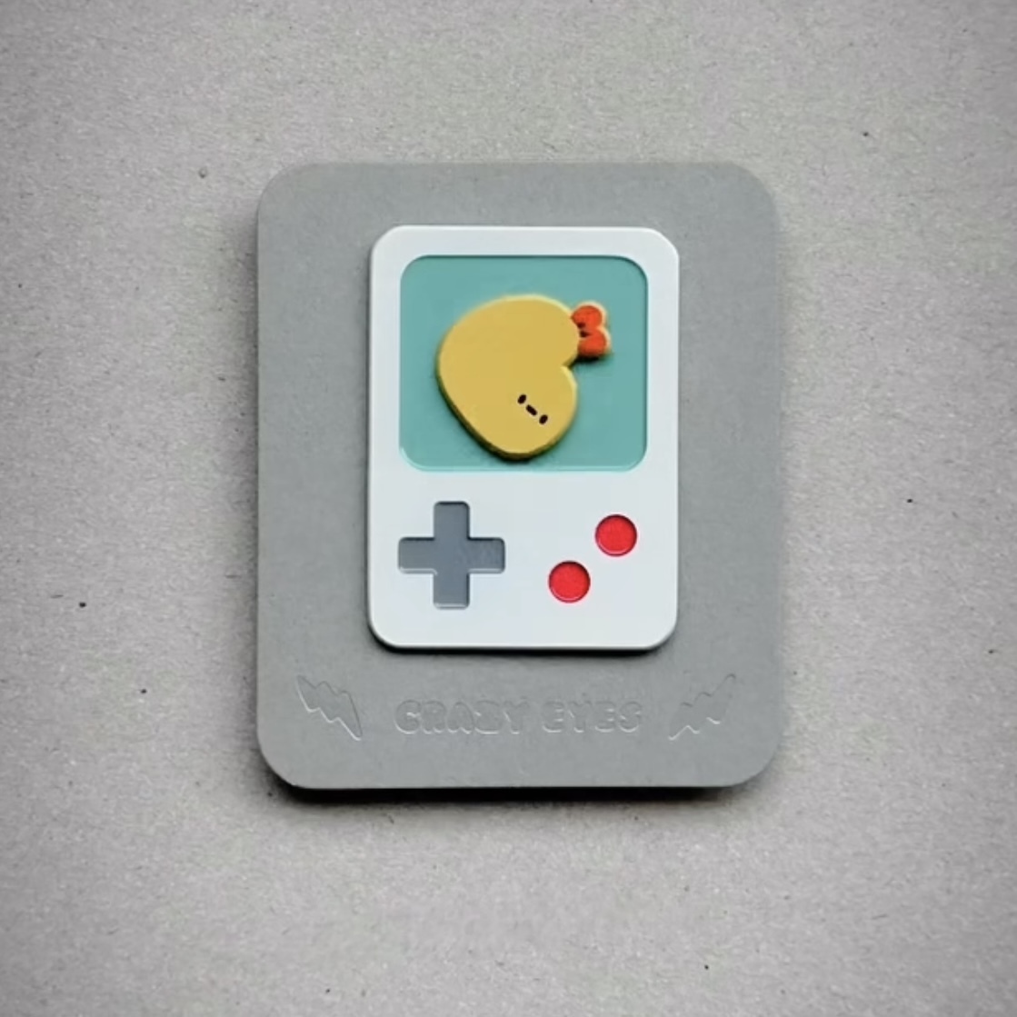 Crazy eyes 瘋狂眼珠｜別針｜旋轉遊戲機