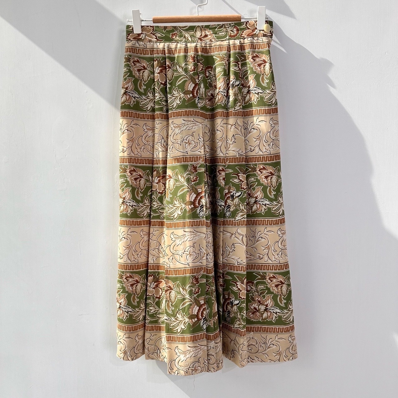 綠色杏色花花闊褲