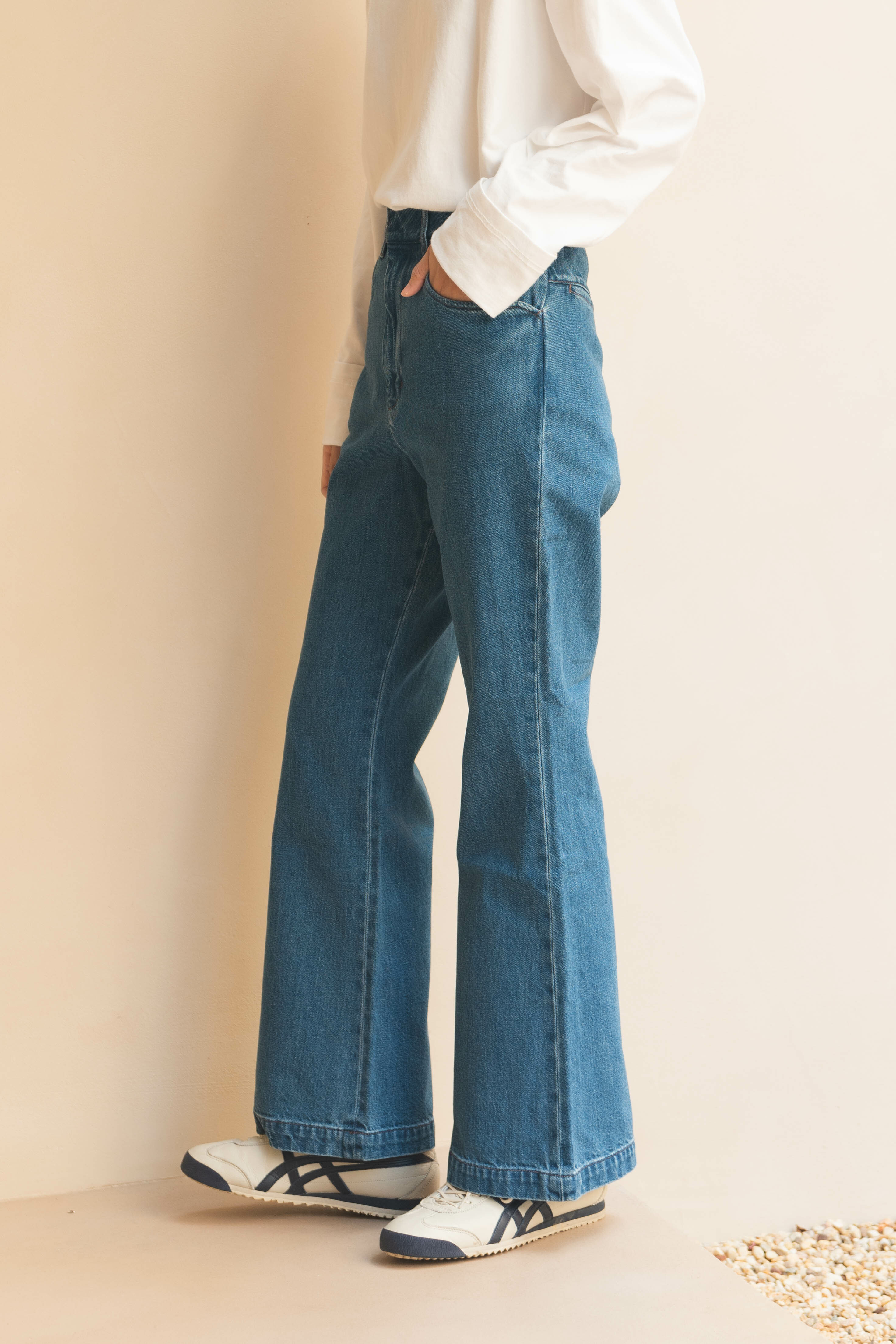 FARAH WOMEN'S FLARE PANTS - BLUE / BREACH