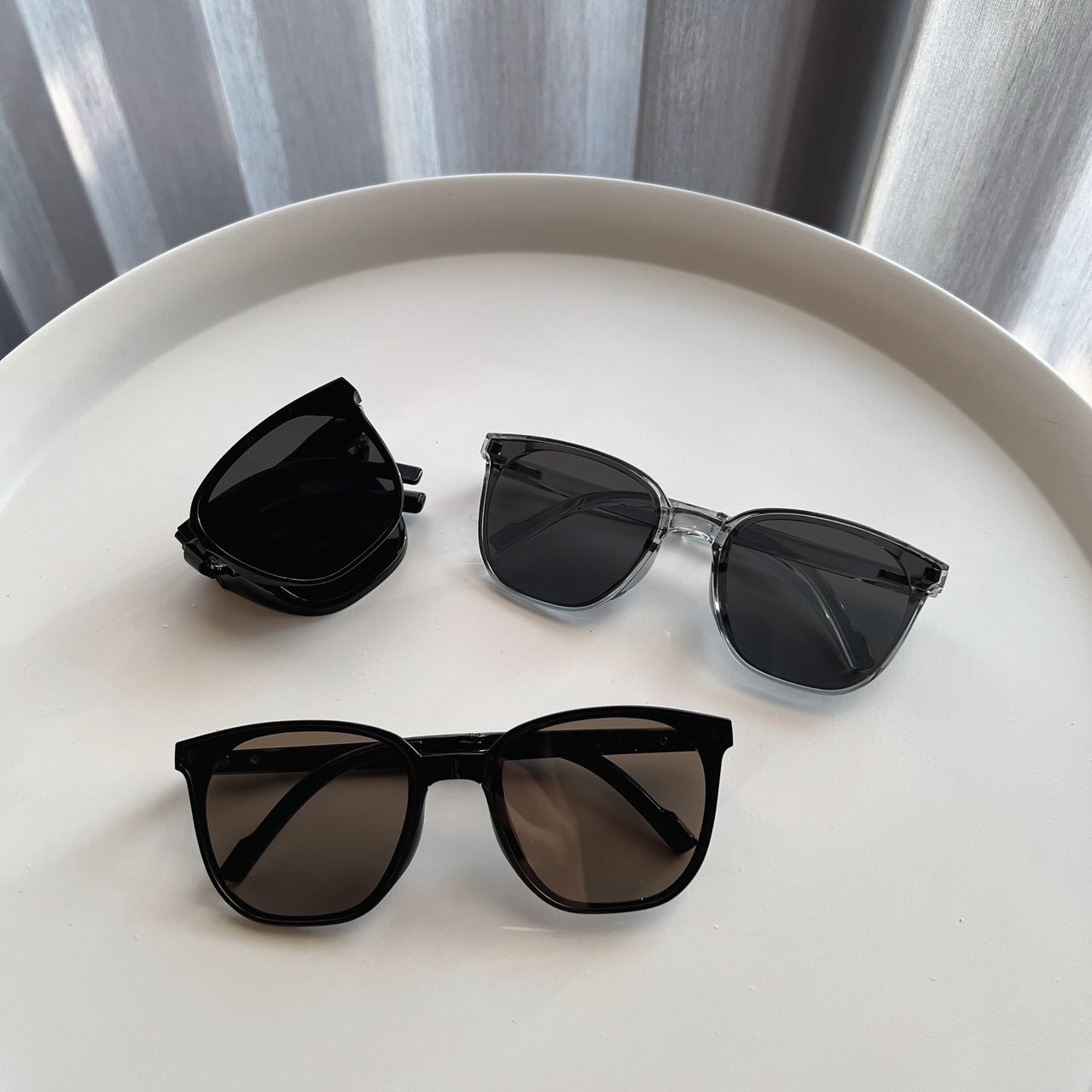 摺疊TR輕巧膠框墨鏡/四色