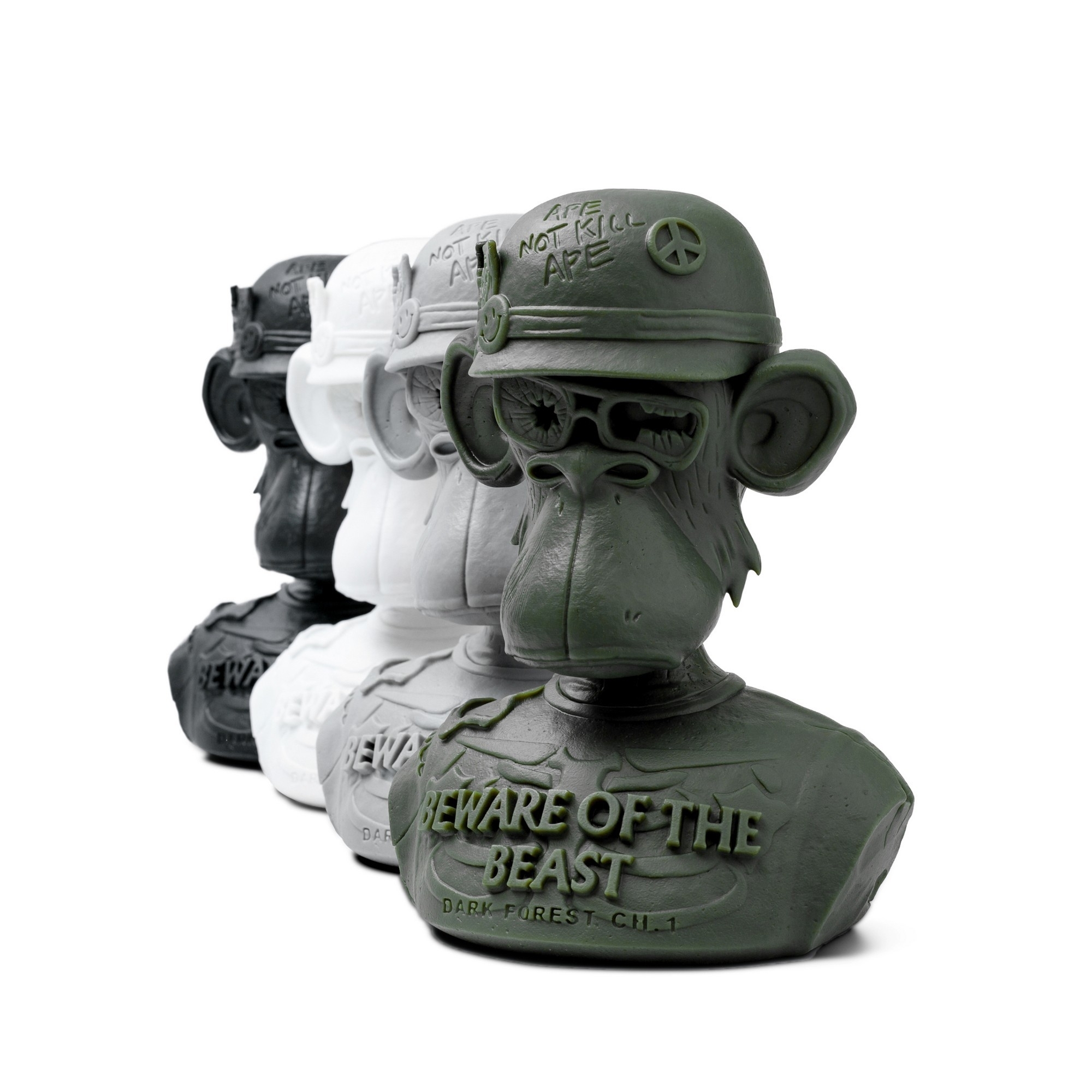 FILTER017® X DARK FOREST 11" Vinyl Bust Of Art ( War Edition #9292 ) 無聊猿搪膠戰爭胸像 (盒裝普通版)