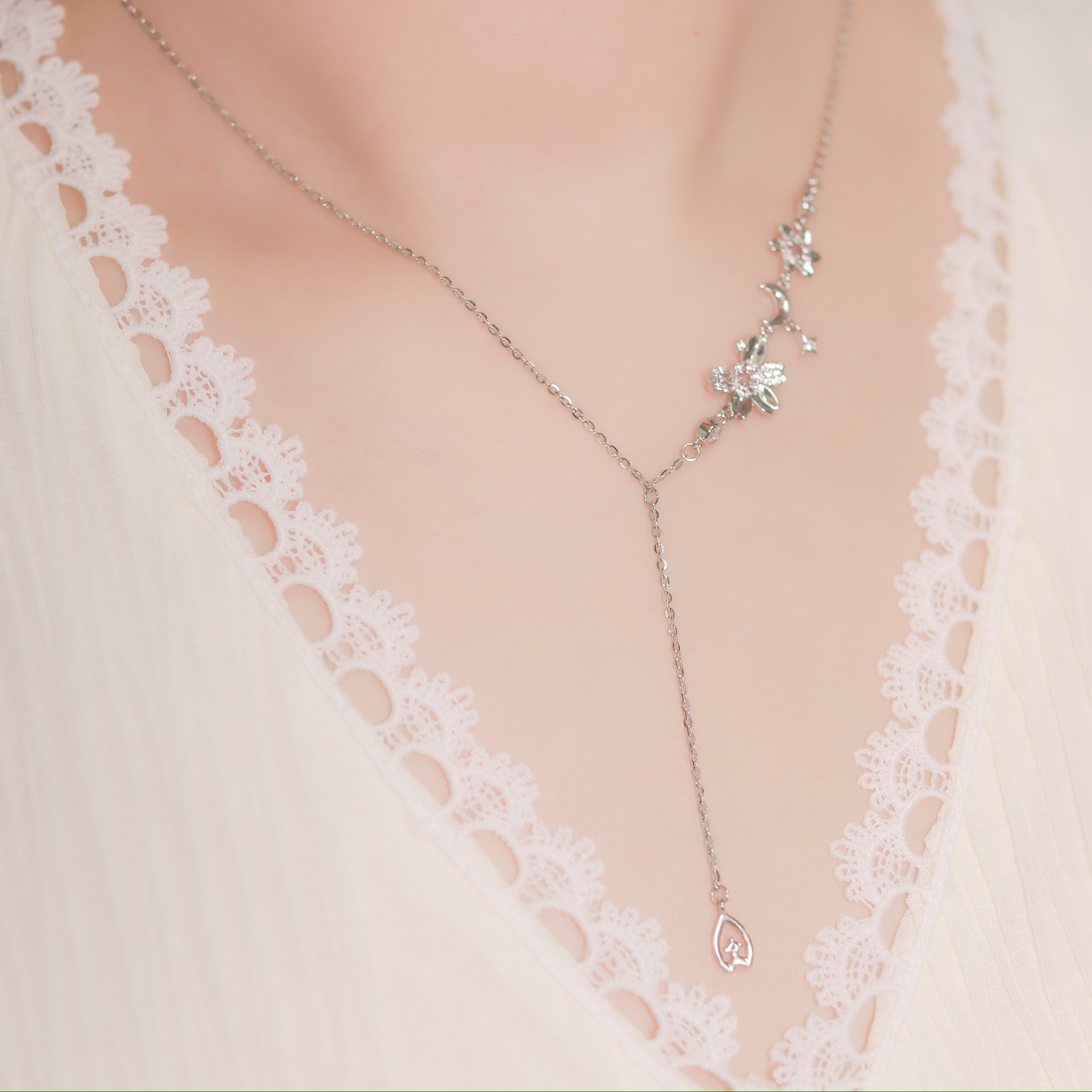 | 925純銀・ 白金 | 花沁未來項鍊 | NE0989 |