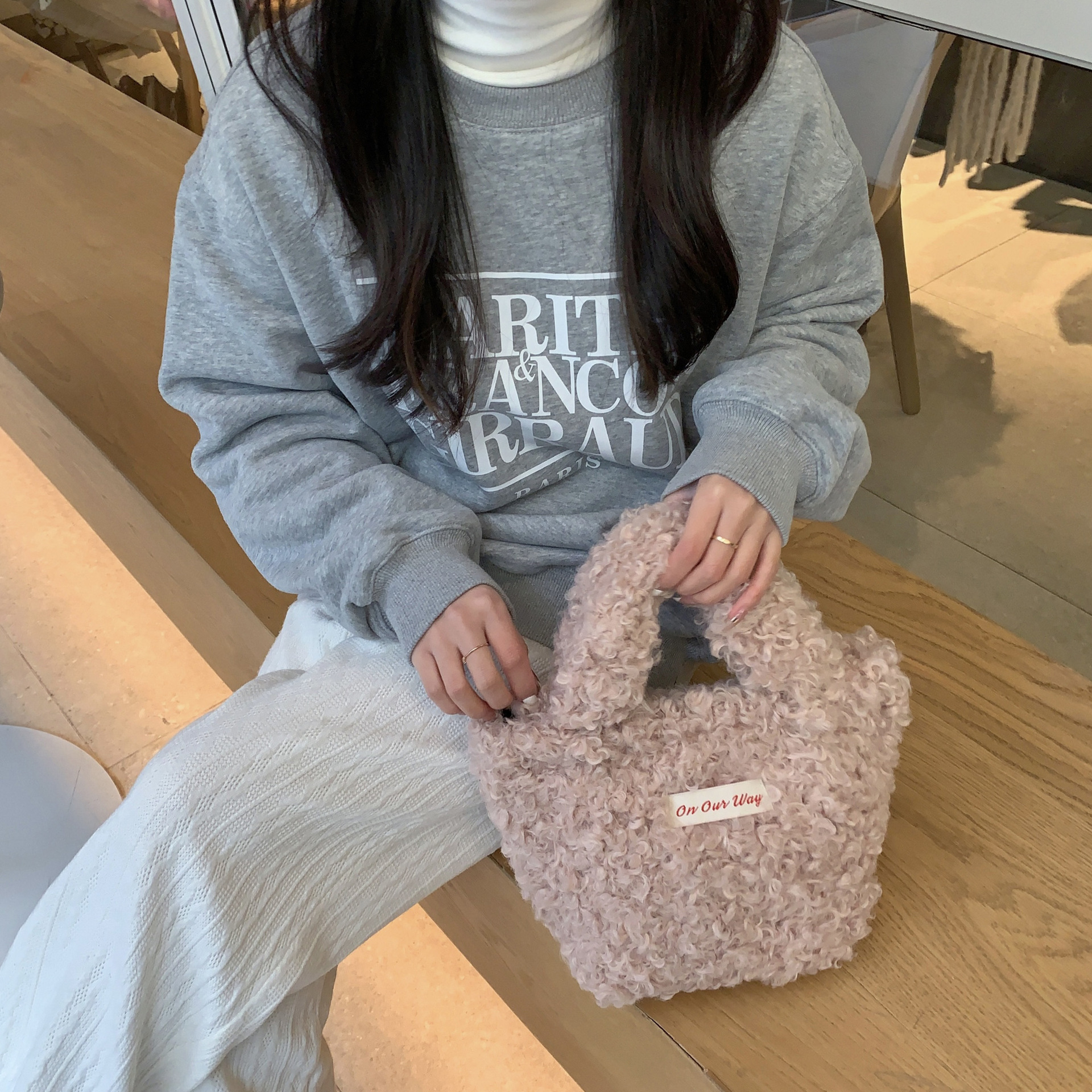 《3241》秋冬新款羊圈絨毛毛手提包