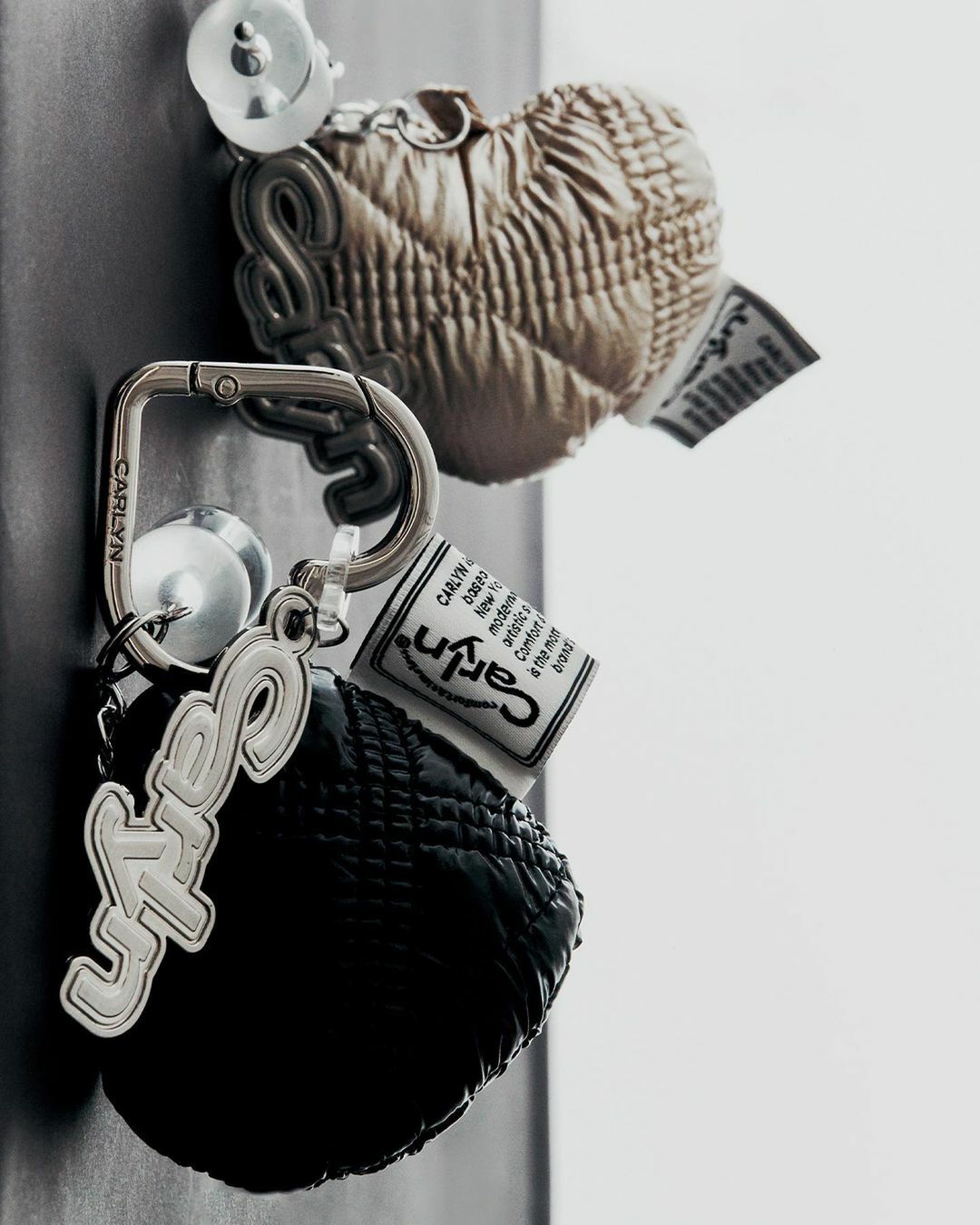 韓國限定🇰🇷 CARLYN 愛心球 愛心 鑰匙圈 吊飾 / 預購