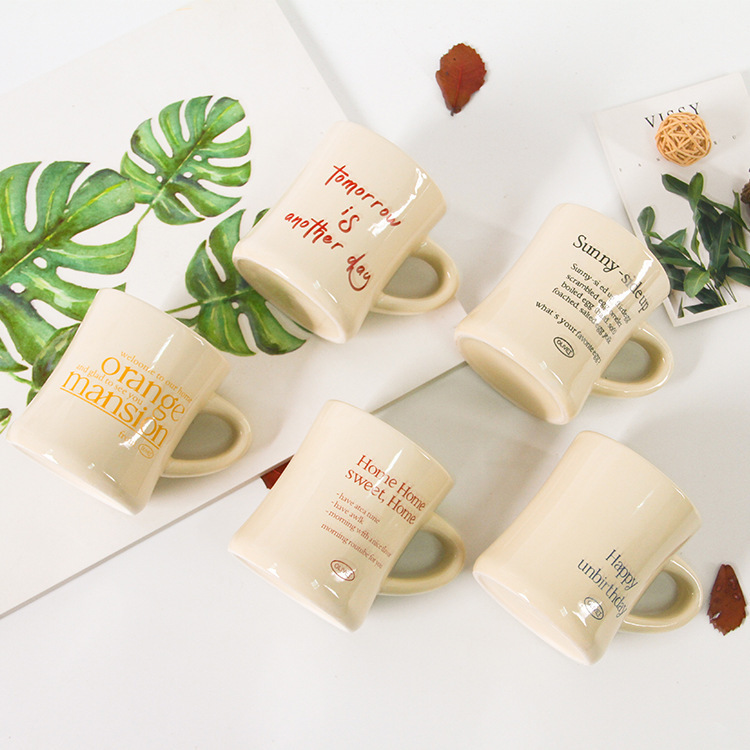 《1858》韓國INS奶油色復古可愛曲線馬克杯