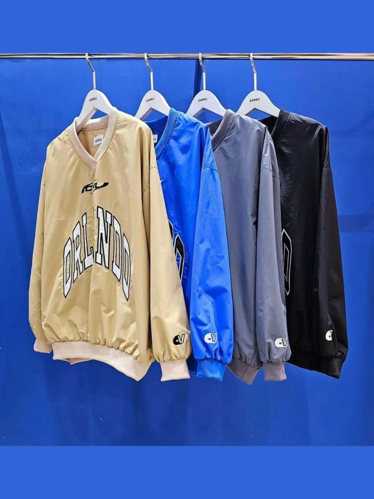 OverSize淨色V領英文字衛衣 COVILL-061T