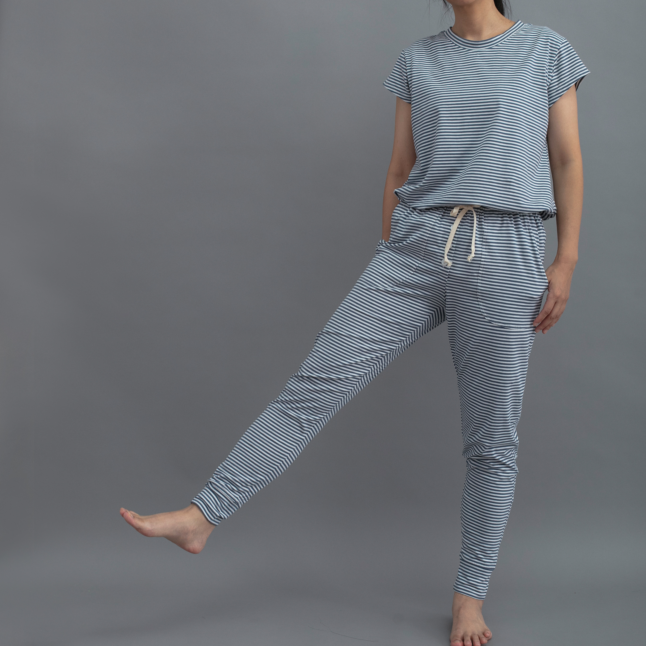 SUNDAY IN BED CHRIS束帶縮口休閒長褲