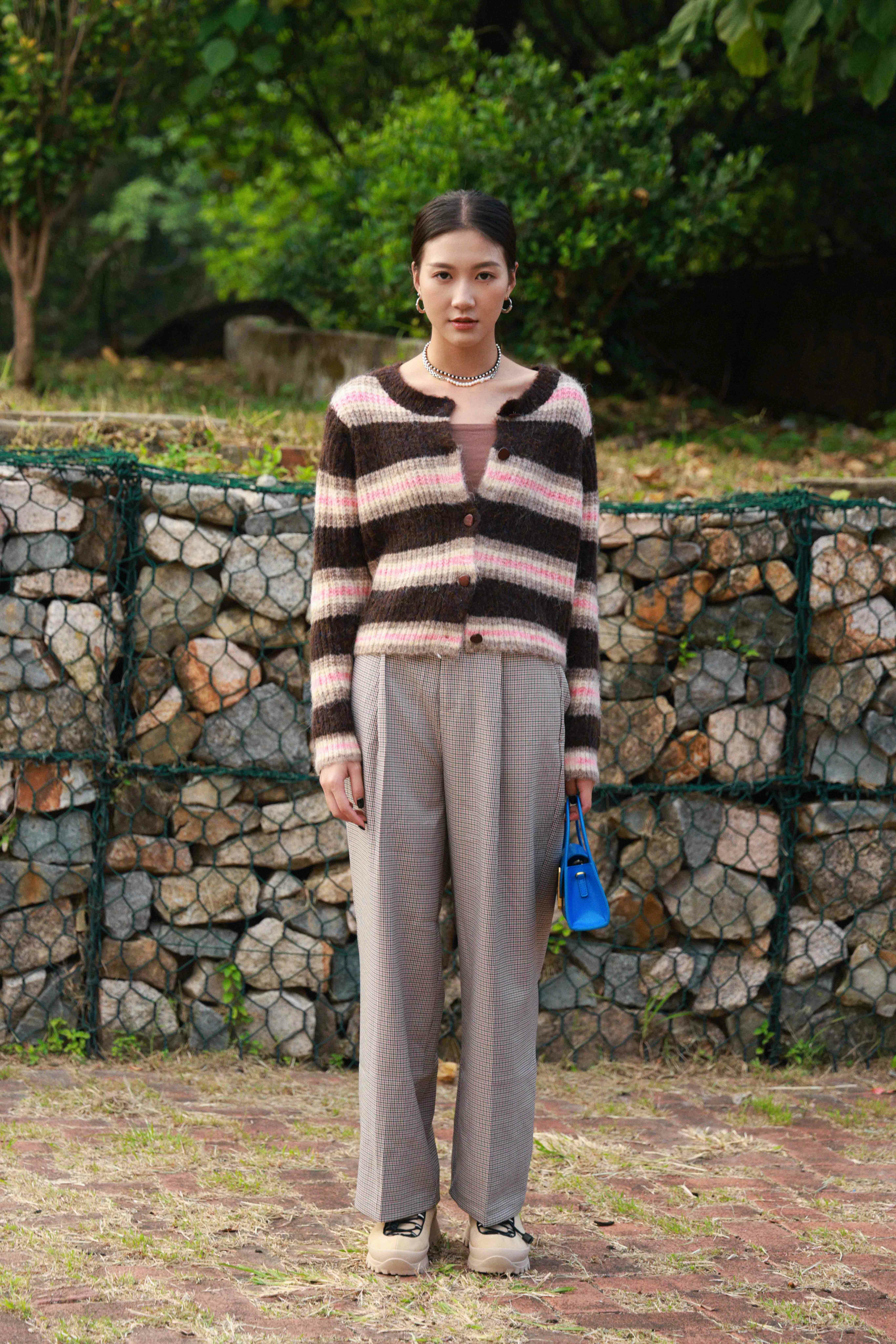 圓領間條鬆軟morhair cardigan（現貨款式）