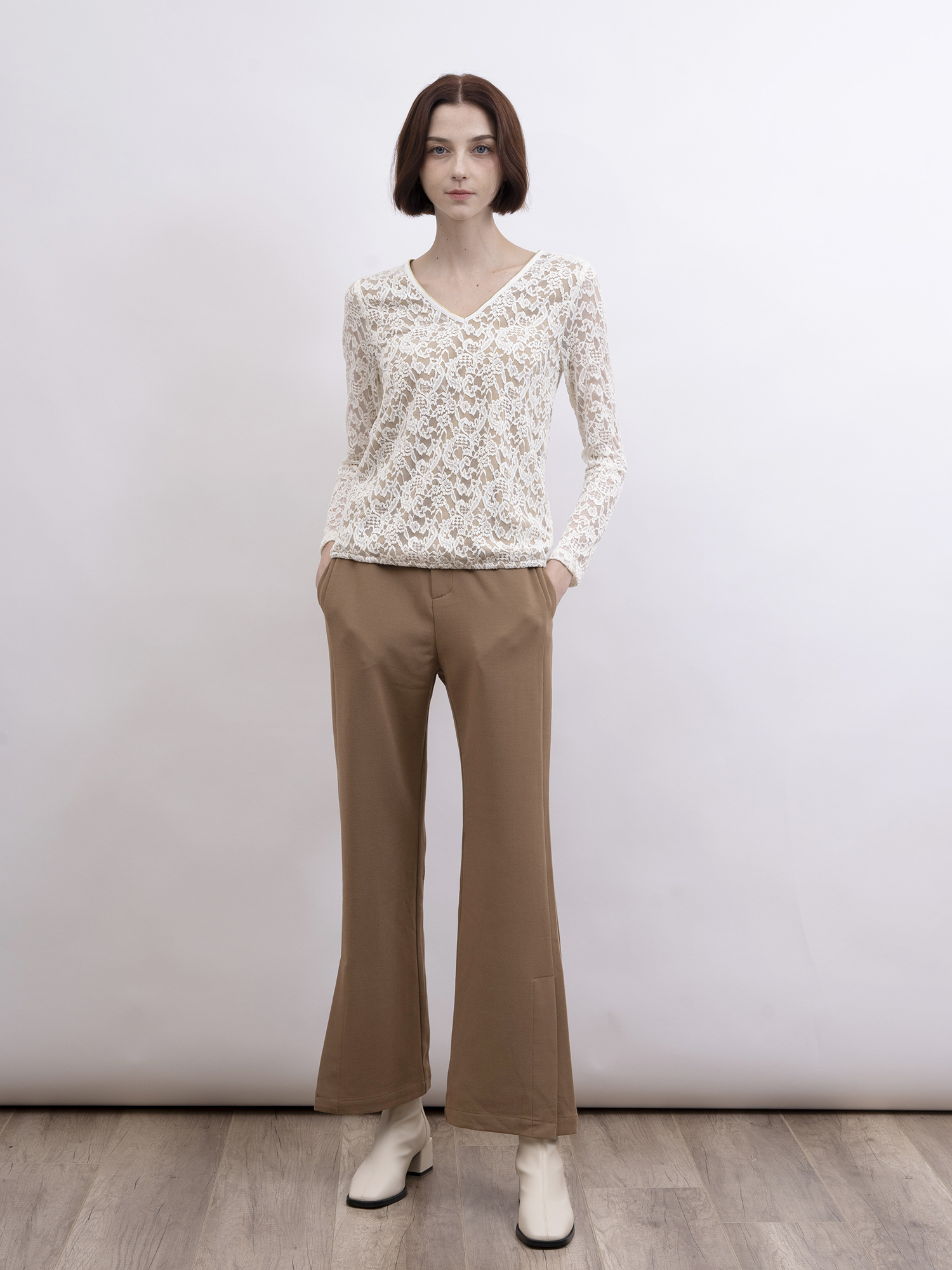 mi-tu 蕾絲V領上衣