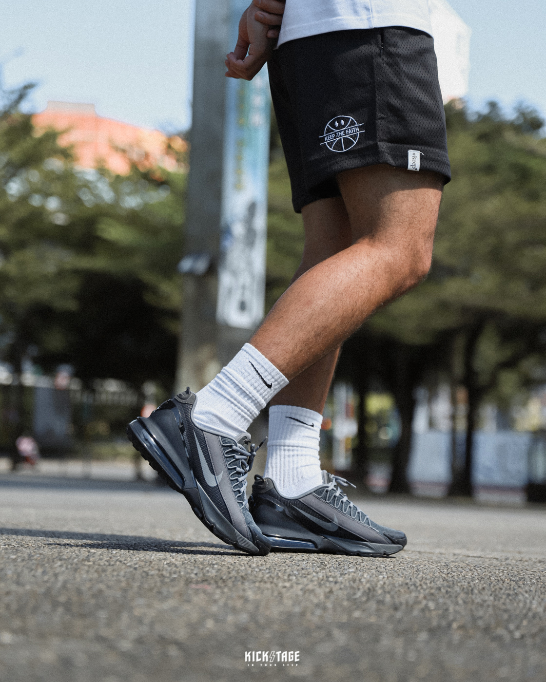 男鞋 NIKE AIR MAX PULSE ROAM 煙灰黑 反光 氣墊 復古 運動 休閒鞋【DZ3544-001】