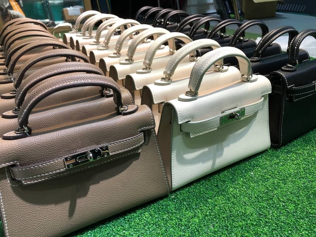 正韓 現貨【愛馬仕】迷你凱莉包時尚款式 高爾夫臀部 腰包 手機包 手拿包 側肩包（銀釦）/網紅熱銷款式