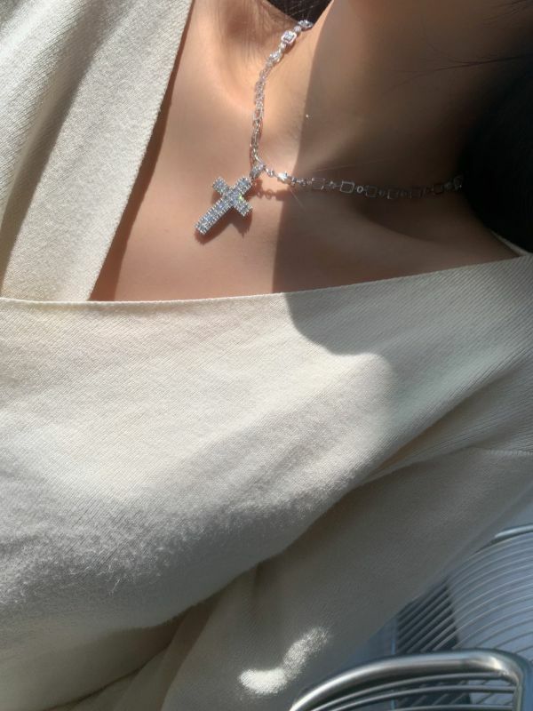 十字架吊墜