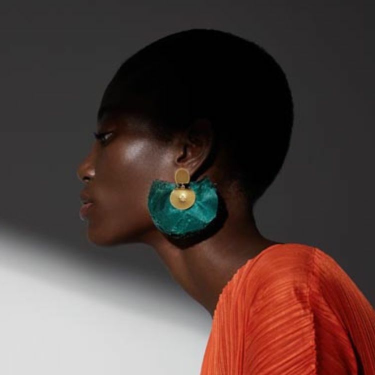 扇形花朵真絲耳環-翡翠綠