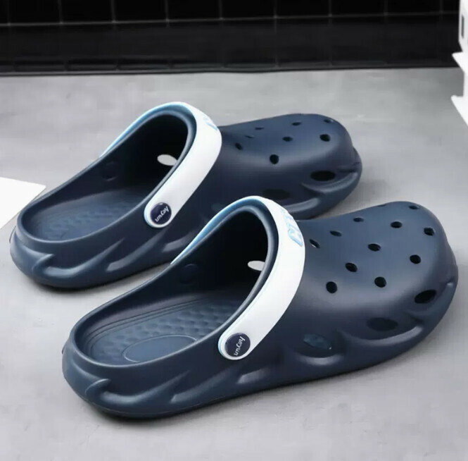 Cover the sandy beach cool shoes