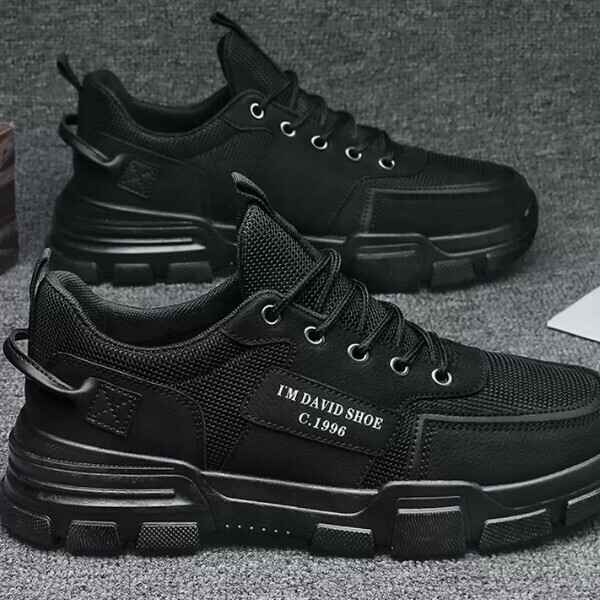 Sports and casual shoes (casual style)
