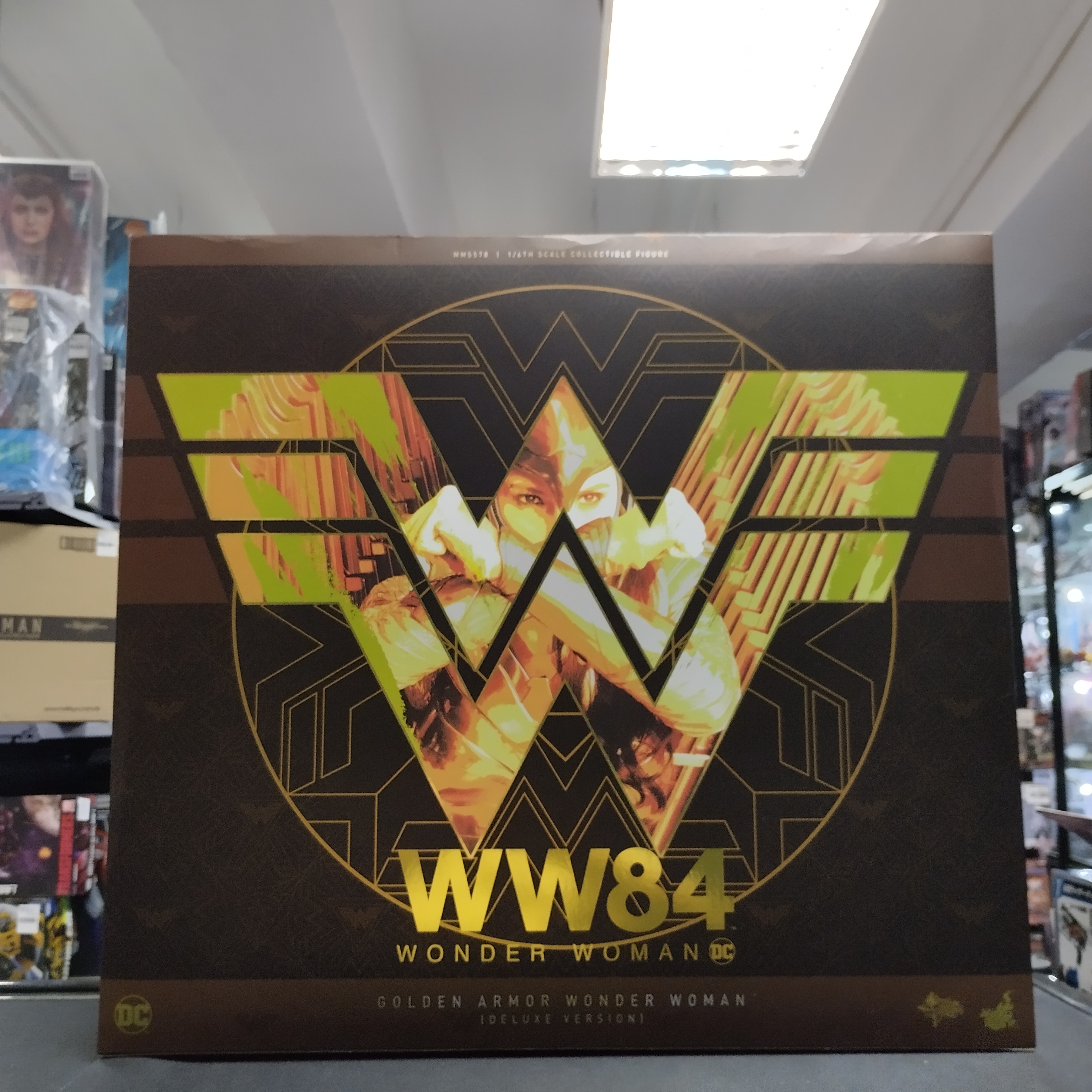 寄賣-其它 GOLDEN ARMOR WONDER WOMAN