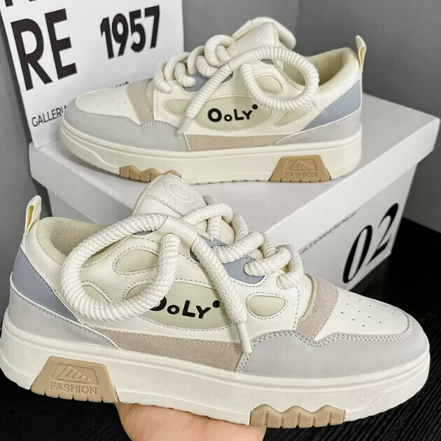 Bread platform shoes