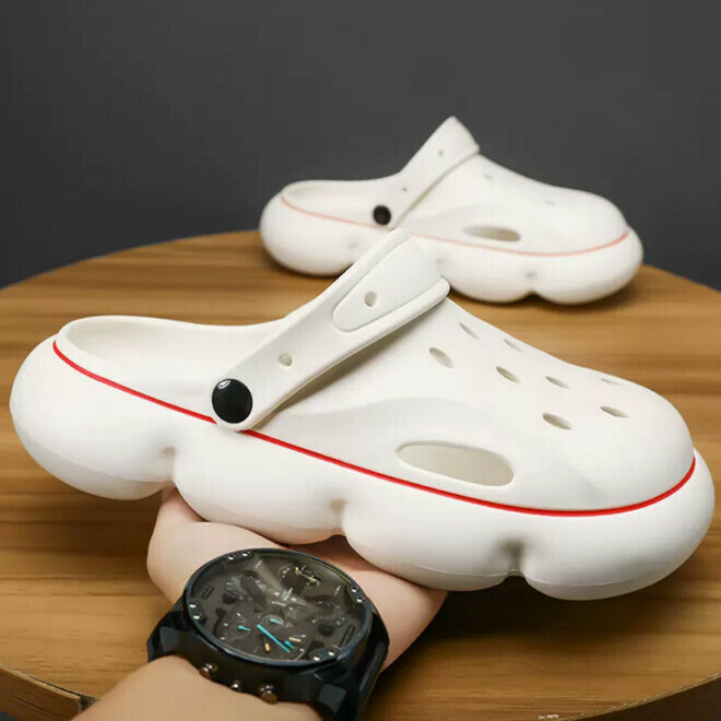 Wrap your head in the sandy beach cave and cool shoes