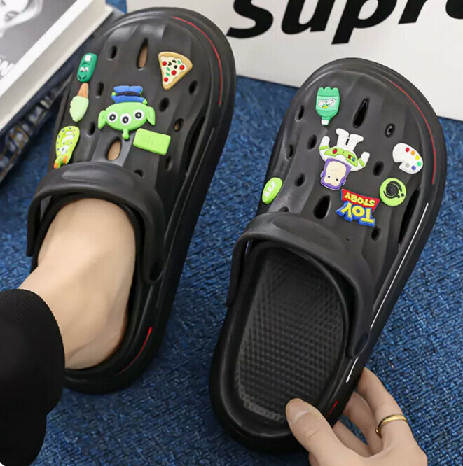 Wrap your head in the sandy beach cave and cool shoes