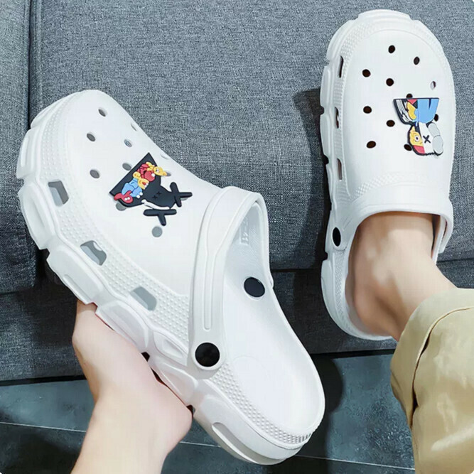 Cover the sandy beach cool shoes