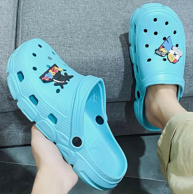 Cover the sandy beach cool shoes