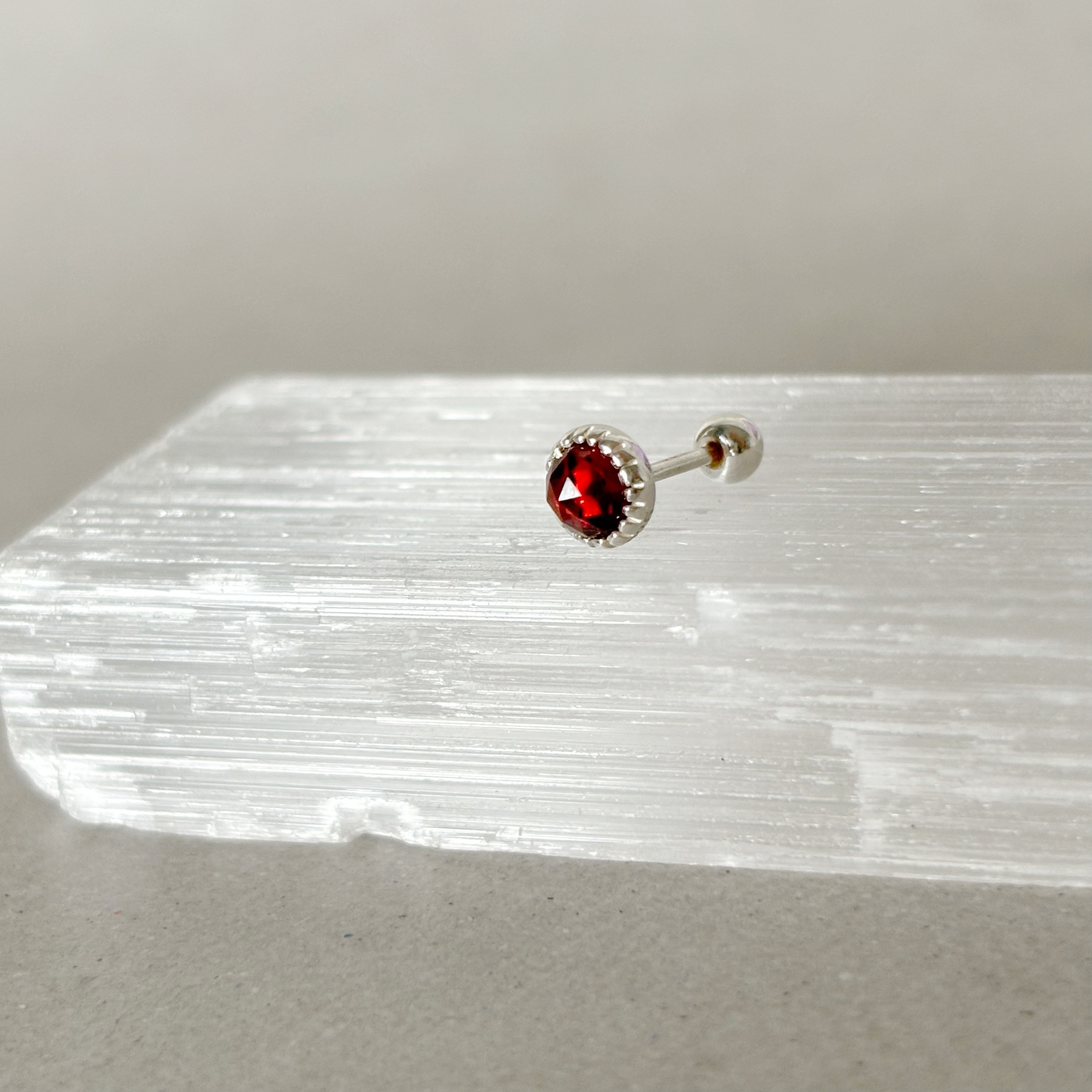 花苞石榴石轉珠耳環