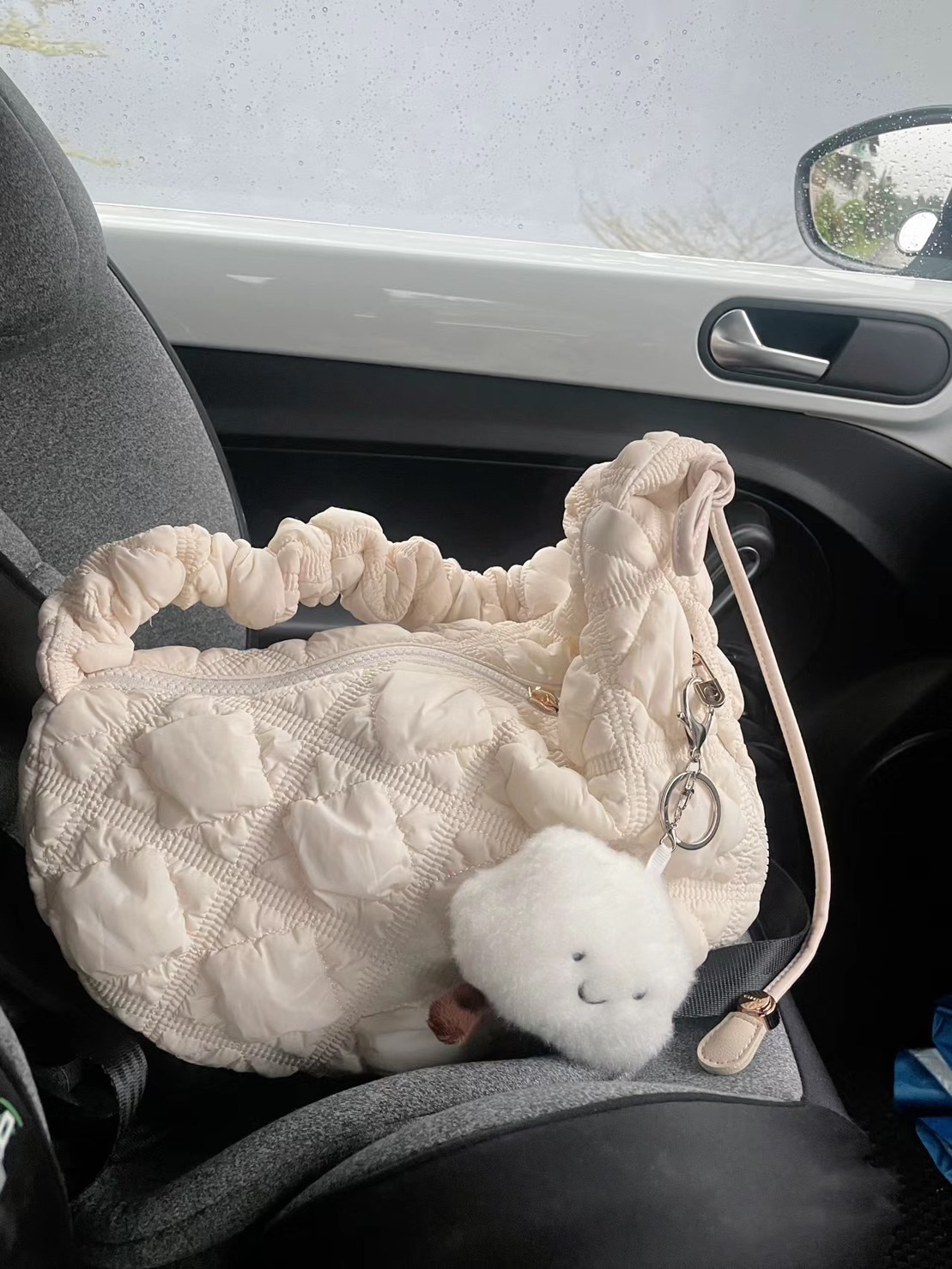 韓國代購 Carlyn Cozy Bag M 雲朵包肩背包