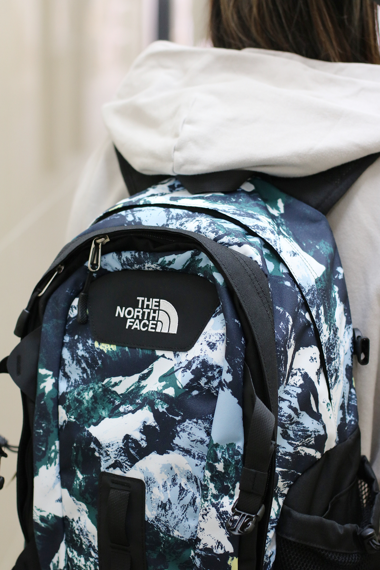 The North Face Hot Shot Backpack Cloud 雪山背囊