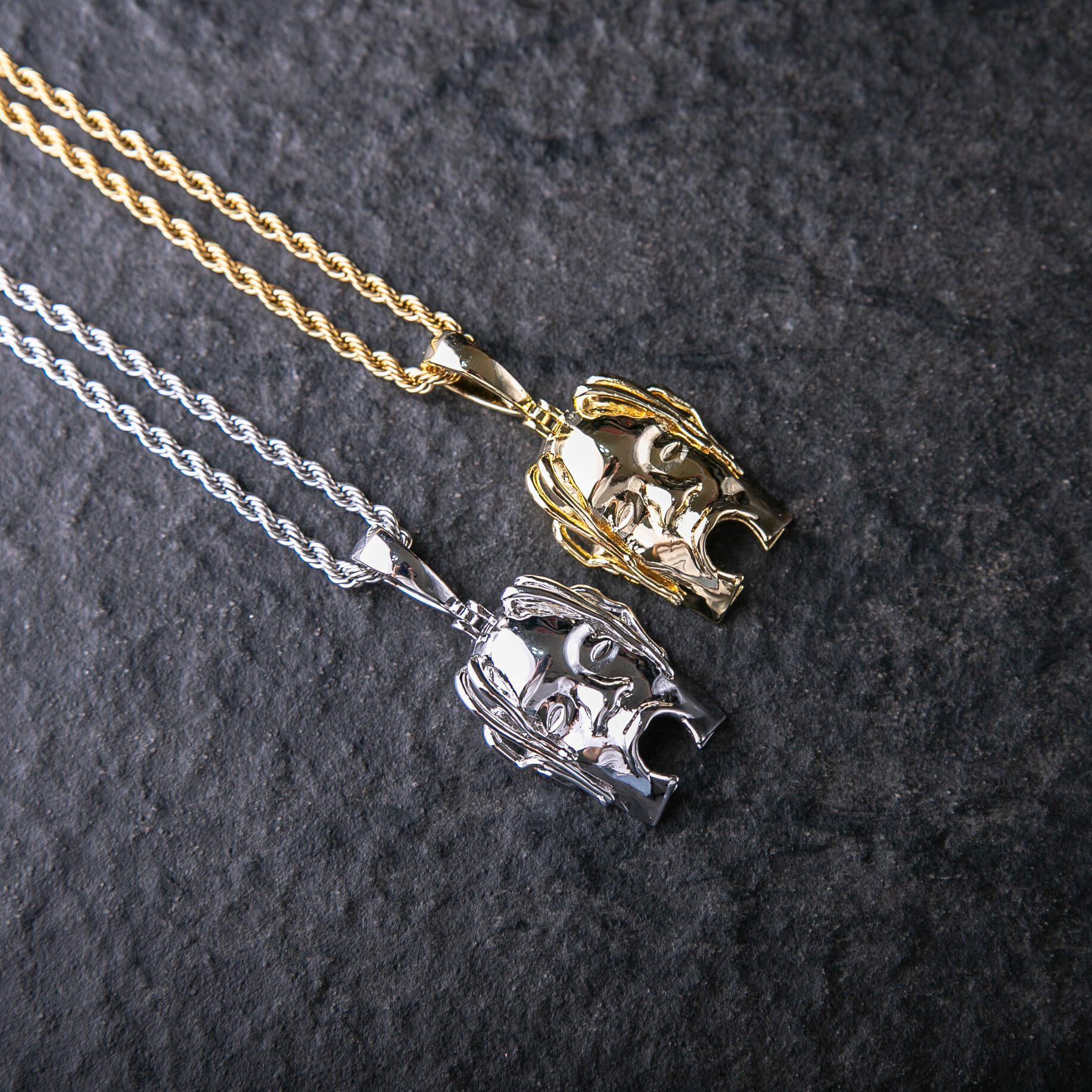 翻玩專輯標誌墜飾