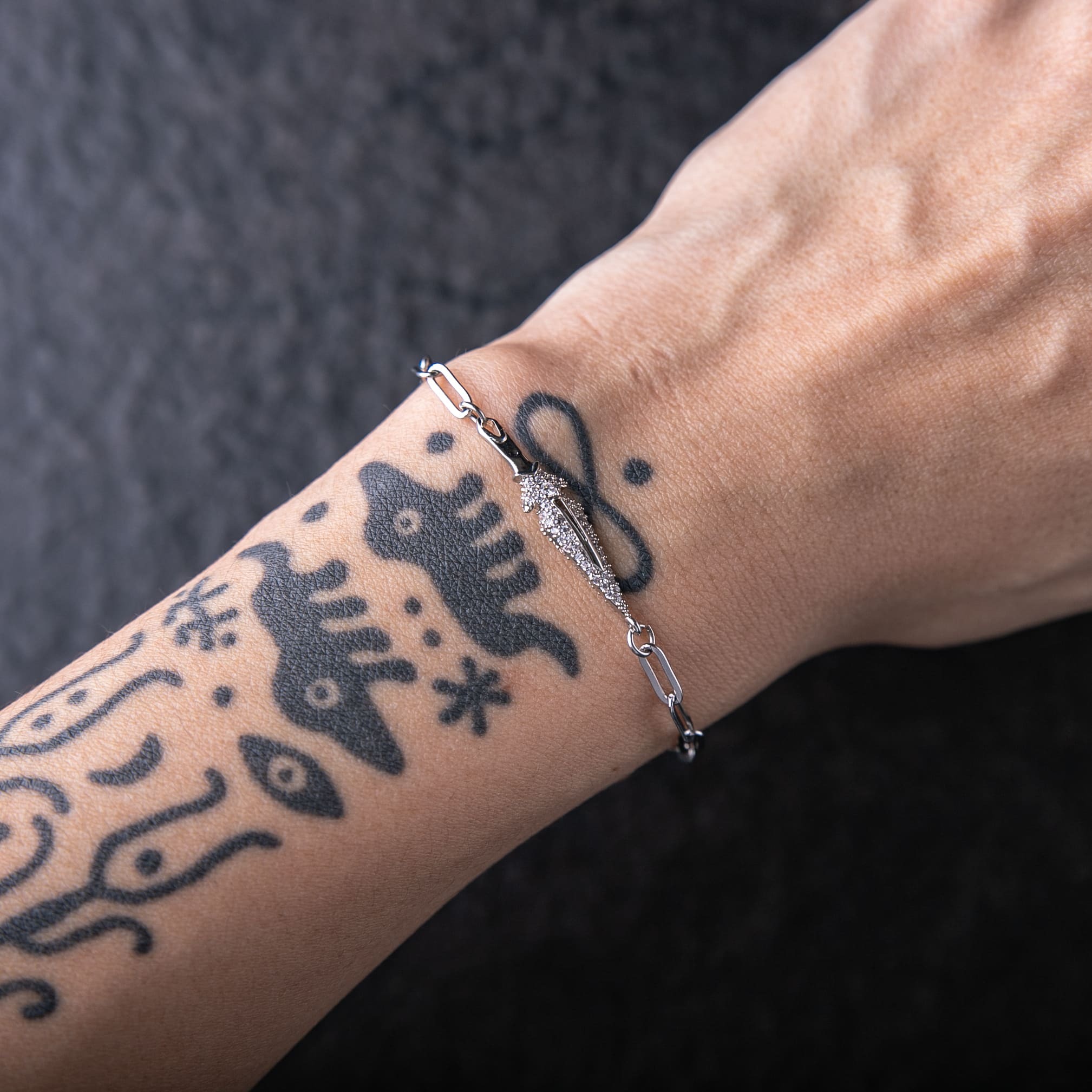 滿鑲匕首方鍊手鍊