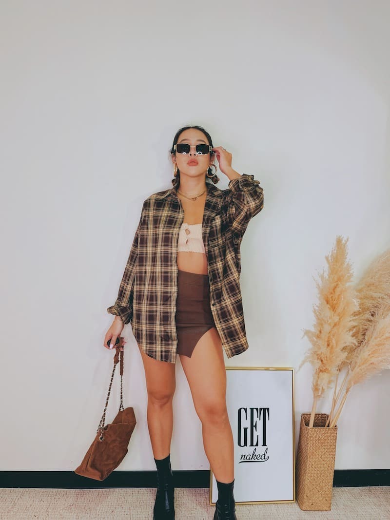 卡其針織開岔包臀裙