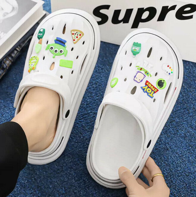 Wrap your head in the sandy beach cave and cool shoes