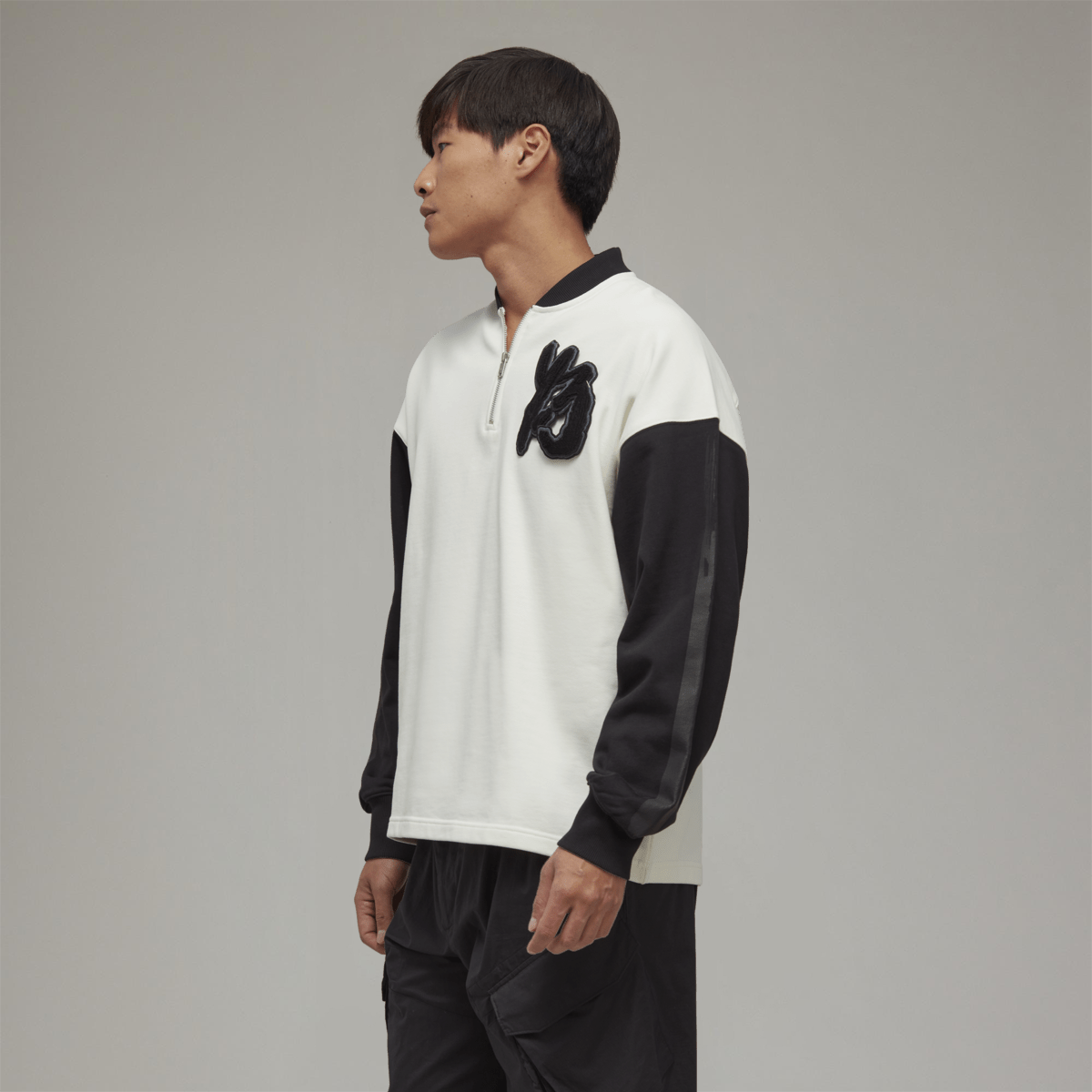 【 Y-3 GFX LOGO FT CREW 半拉鍊長TEE - 黑白 】