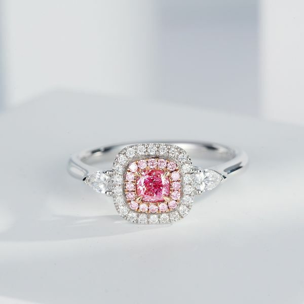 GIA垫形粉鑽戒指