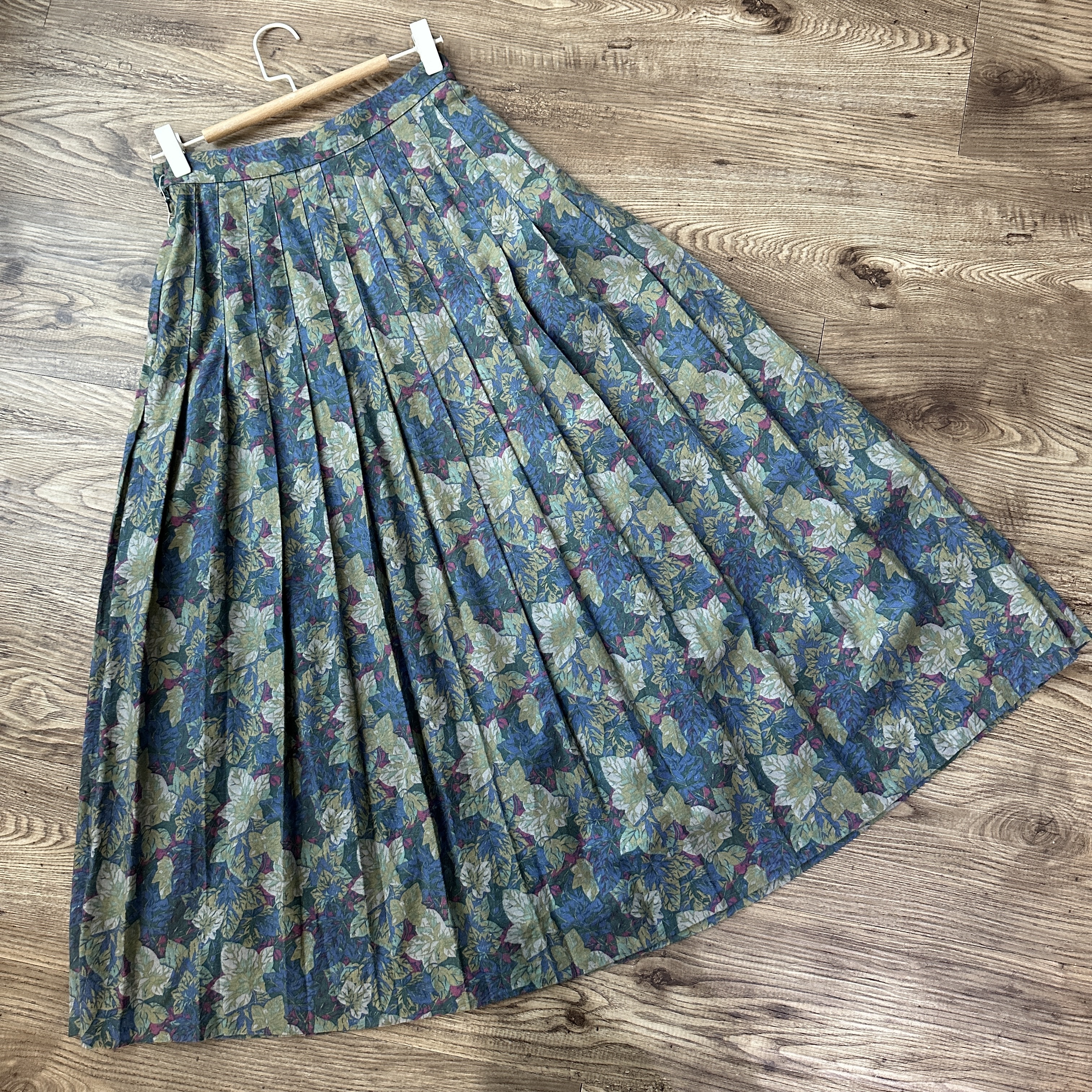 英國製Laura Ashely 霧藍色碎花葉紋半身裙