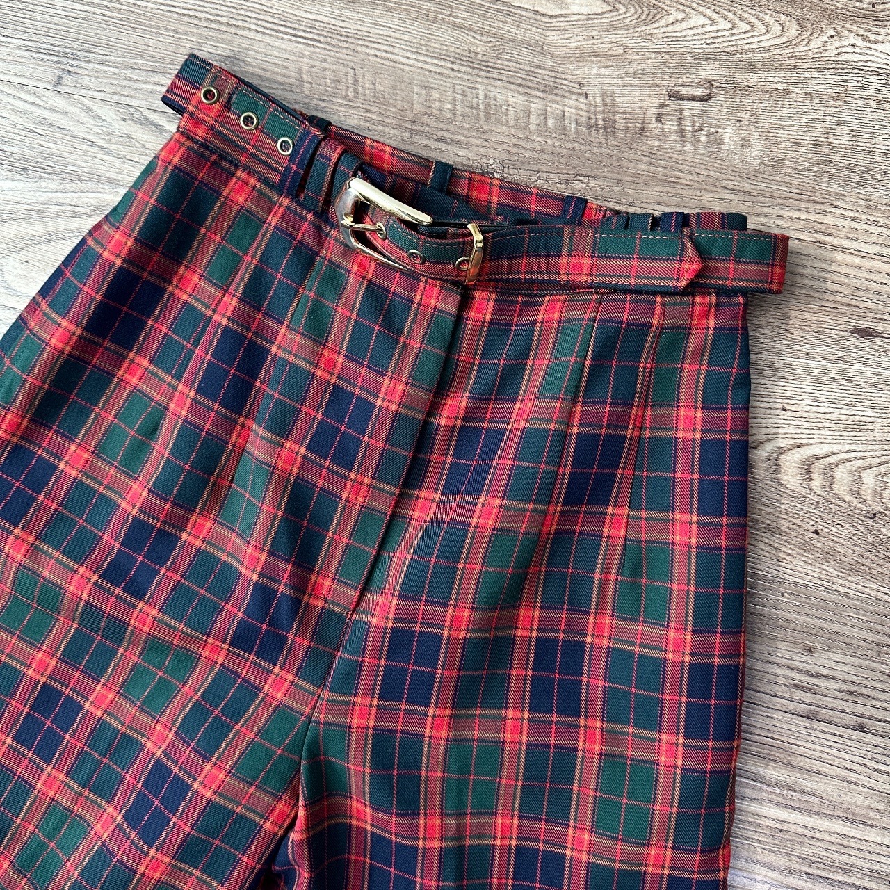 英倫風紅綠格紋短身闊褲