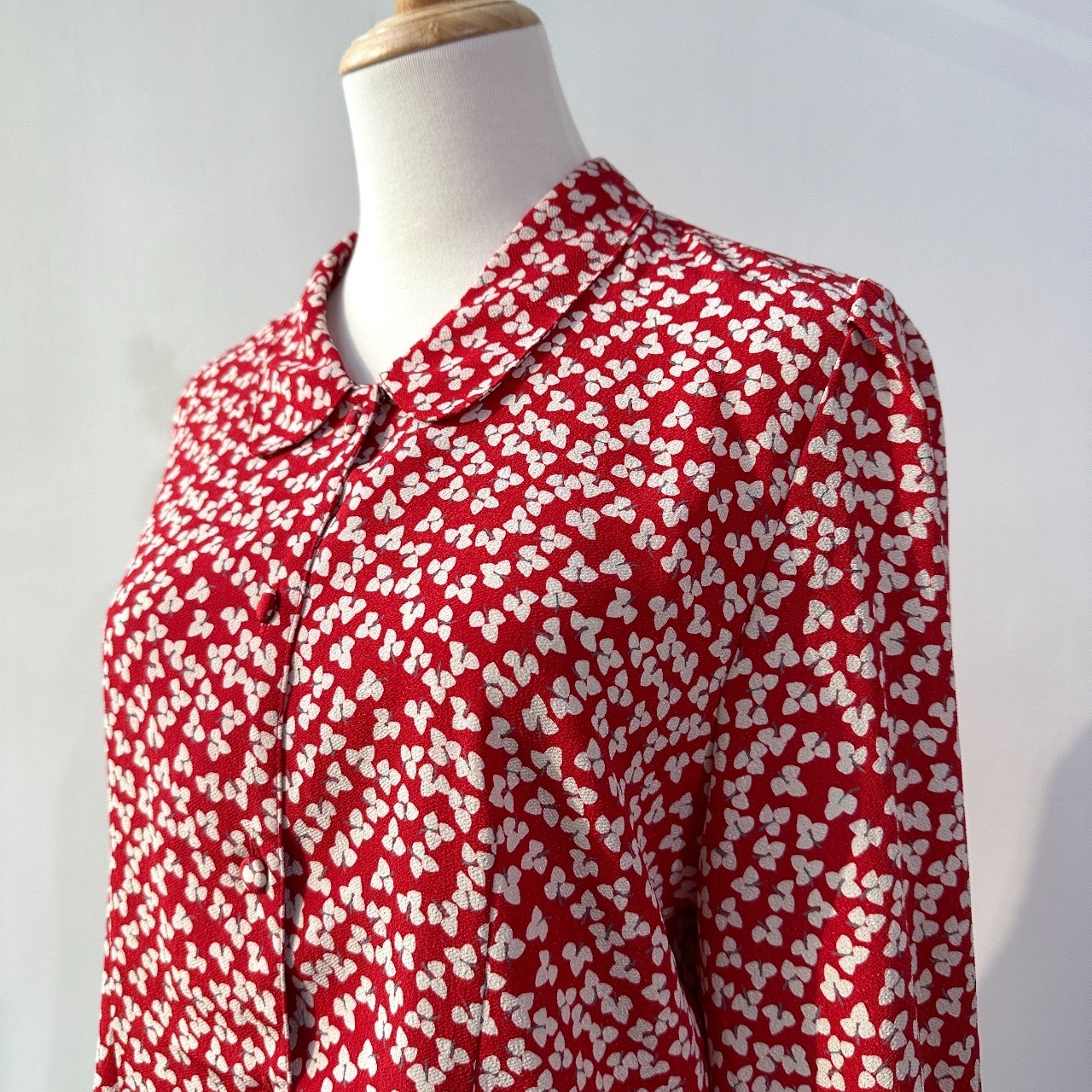 日本製紅色可愛三葉草長袖上衣