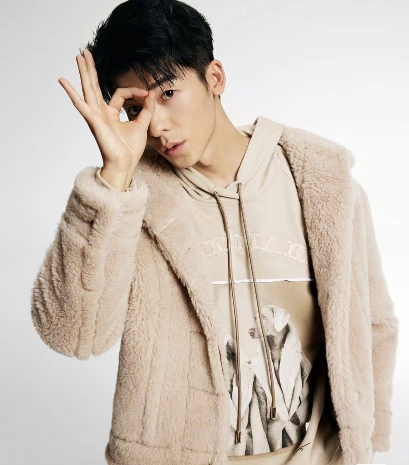 Max mara nude色狗仔衛衣 -T