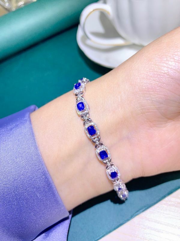 18k vivid blue 天然斯里蘭卡皇家藍藍寶石手鏈