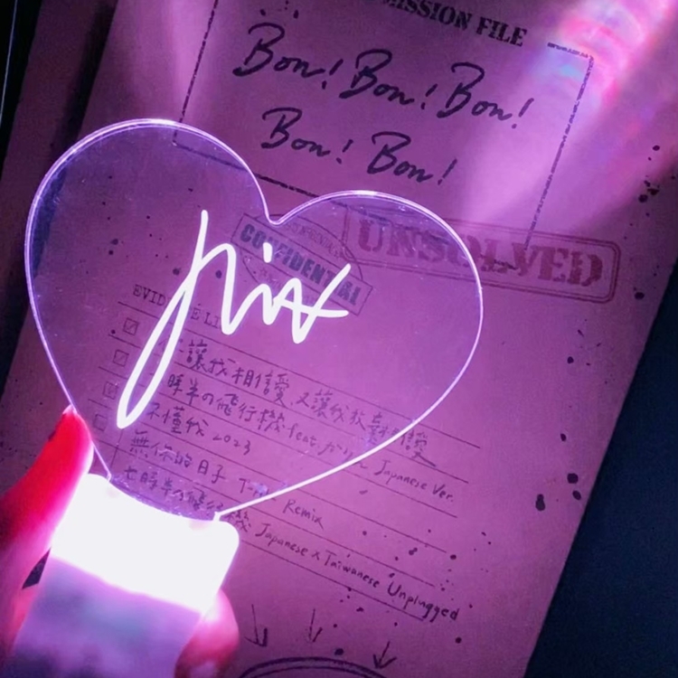 【PiA 吳蓓雅】心型炫光應援手燈