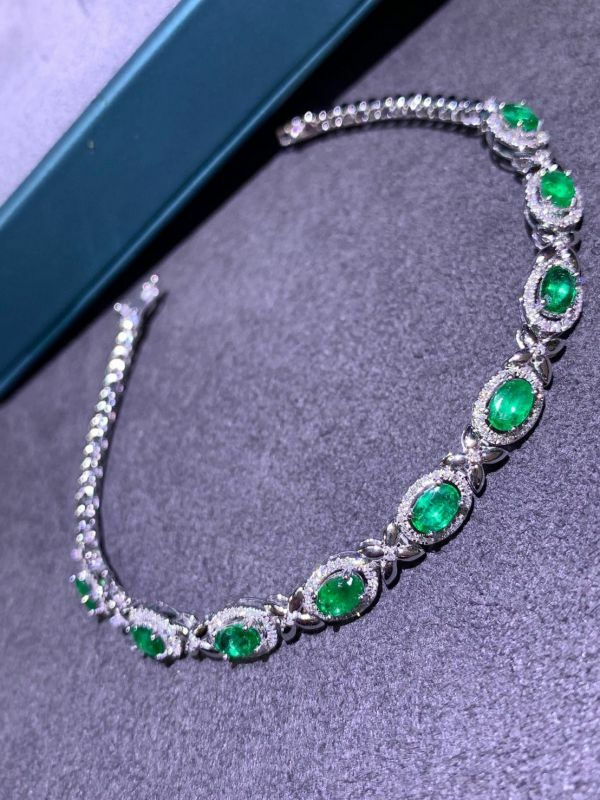 18k vivid green 祖母綠手鏈