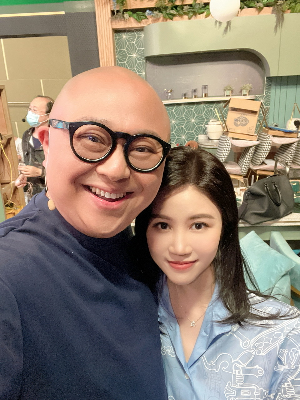 眾所周知阿Bob幾年前發表的長銀包論～ 引起市場所有銀包賣爆🔥 今次老闆盈迦同阿Bob會面會不會🈶財運提示嘞🤩✌