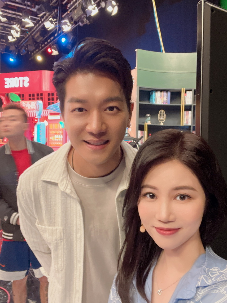 TVB型男黎諾懿 風度有禮👏 好喜歡國語教父講普通話🤭 唔知老闆盈迦佢哋私下有沒有切磋下普通話💬