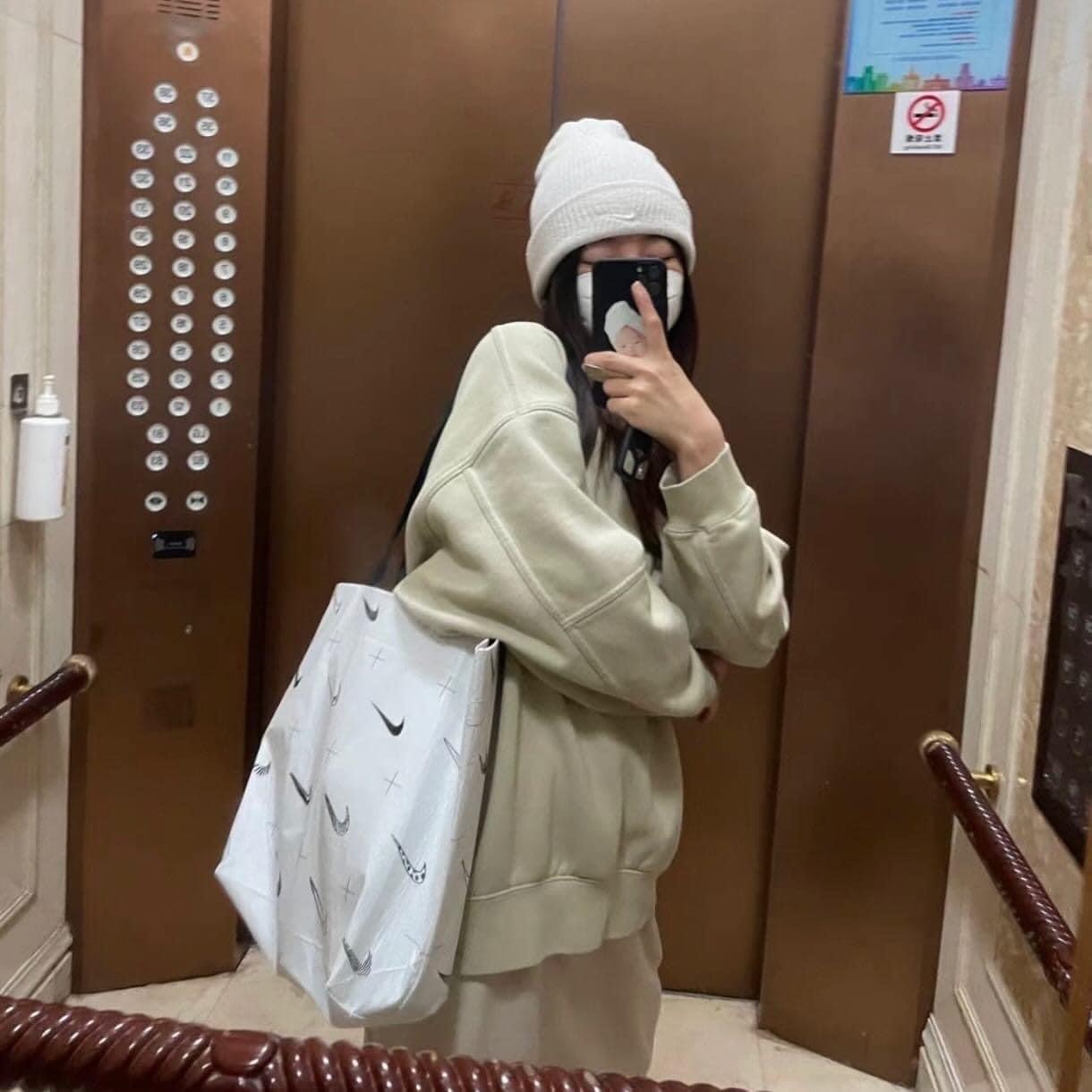 <快速出貨>NIKE 小勾勾們 購物袋