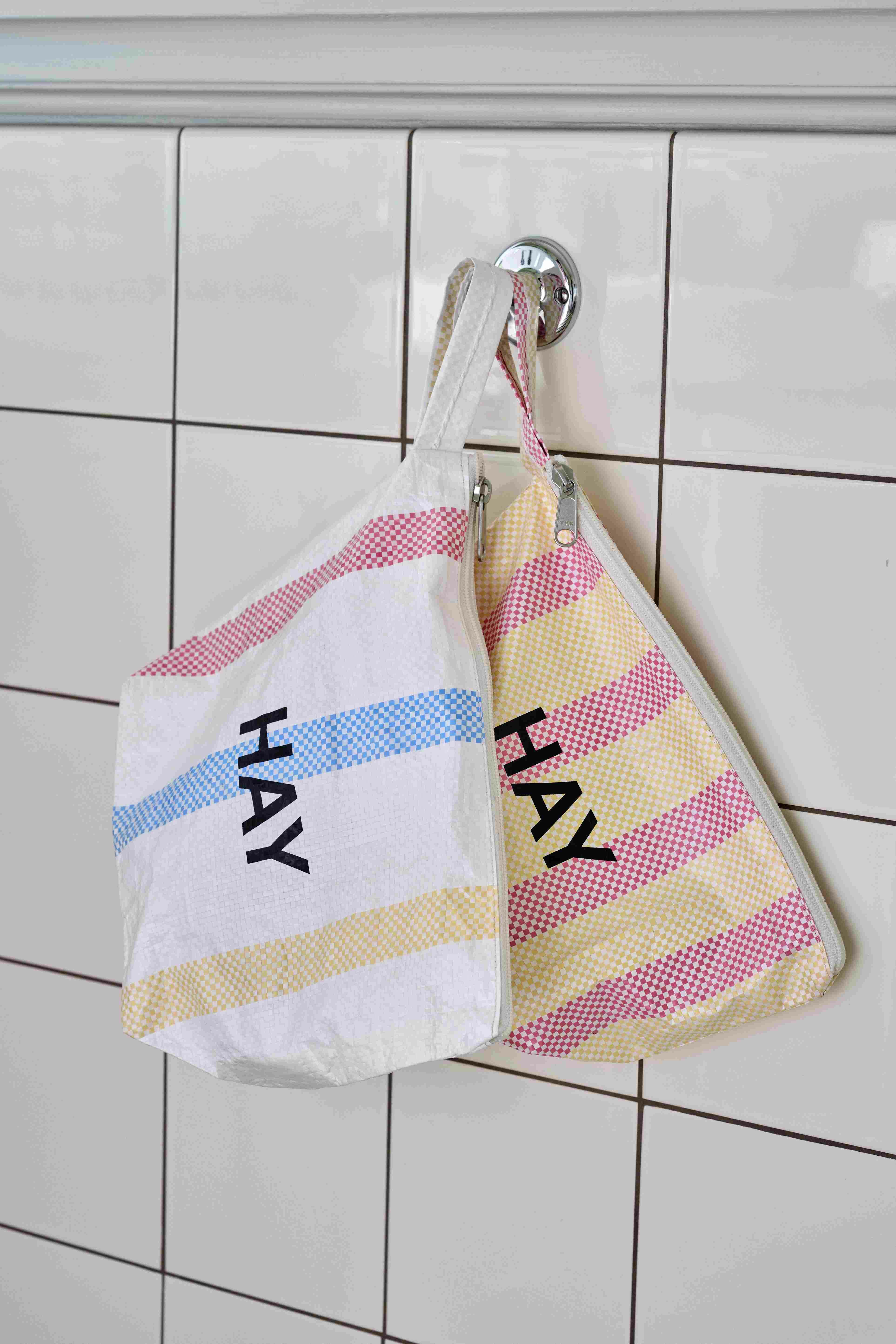 Candy Stripe Wash Bag M / 收納袋